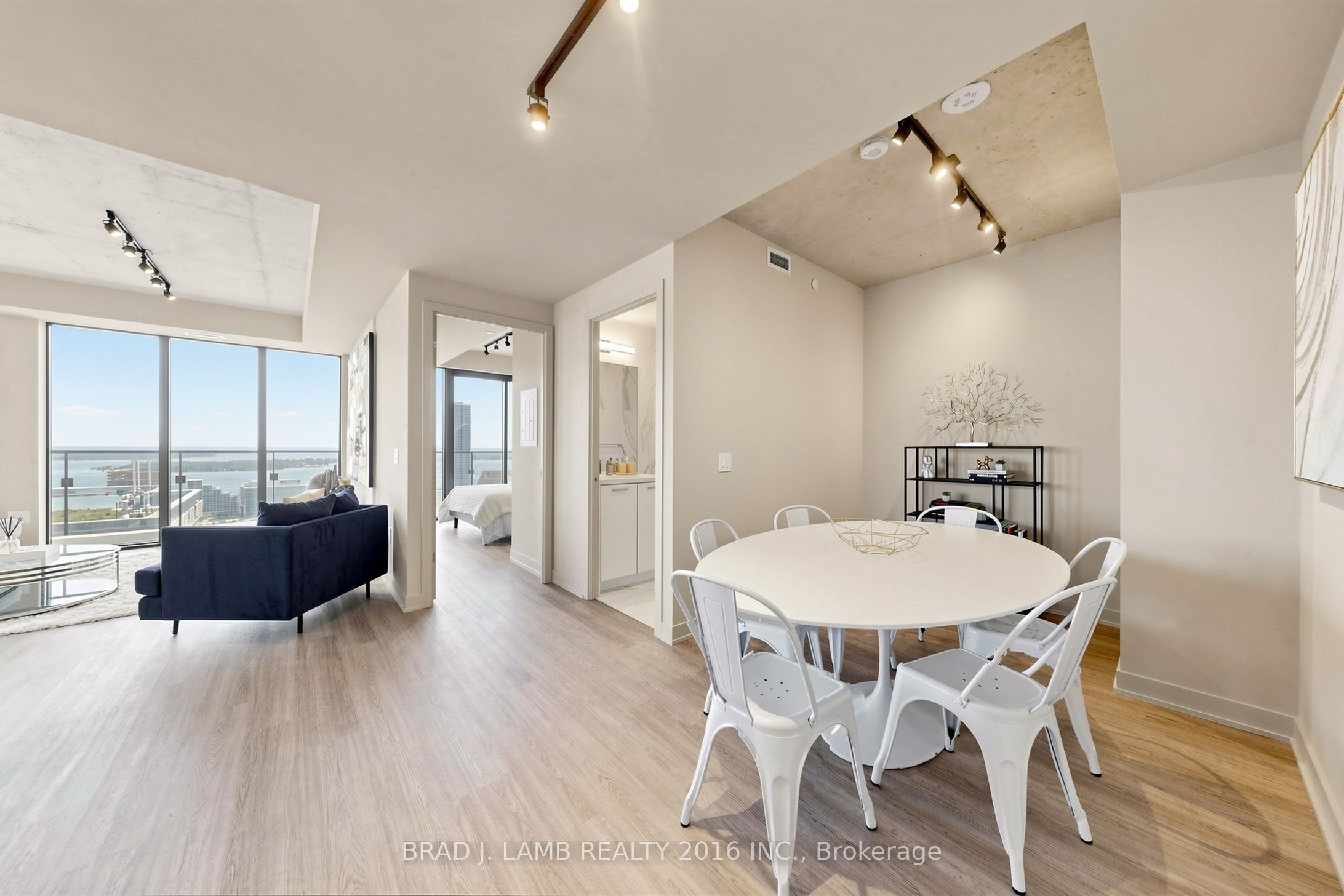 284 King Street E 2901, Toronto, ON M5A 1K4 photo 4