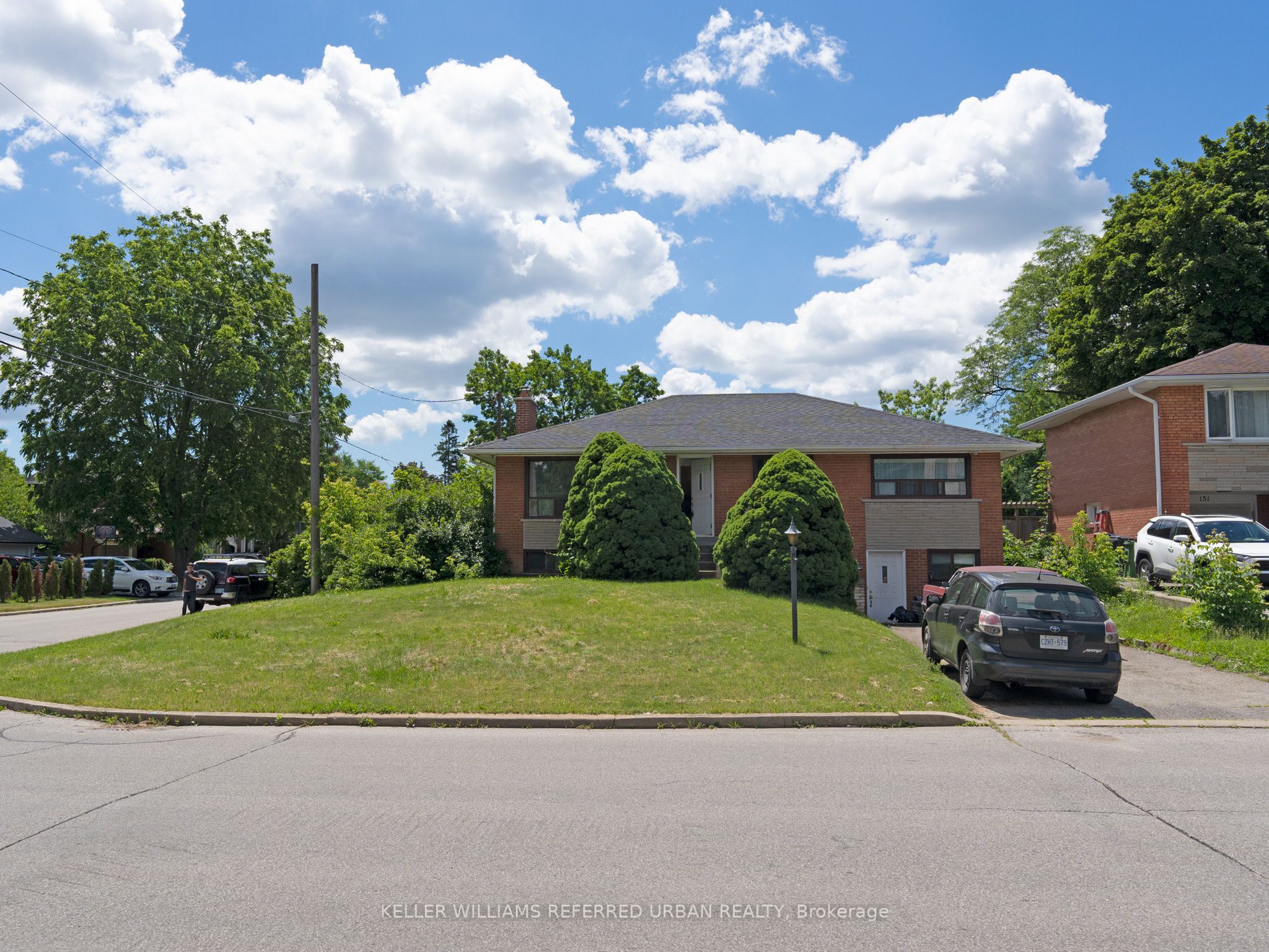 153 Newton Drive, Toronto, ON M2M 2N4 photo 2