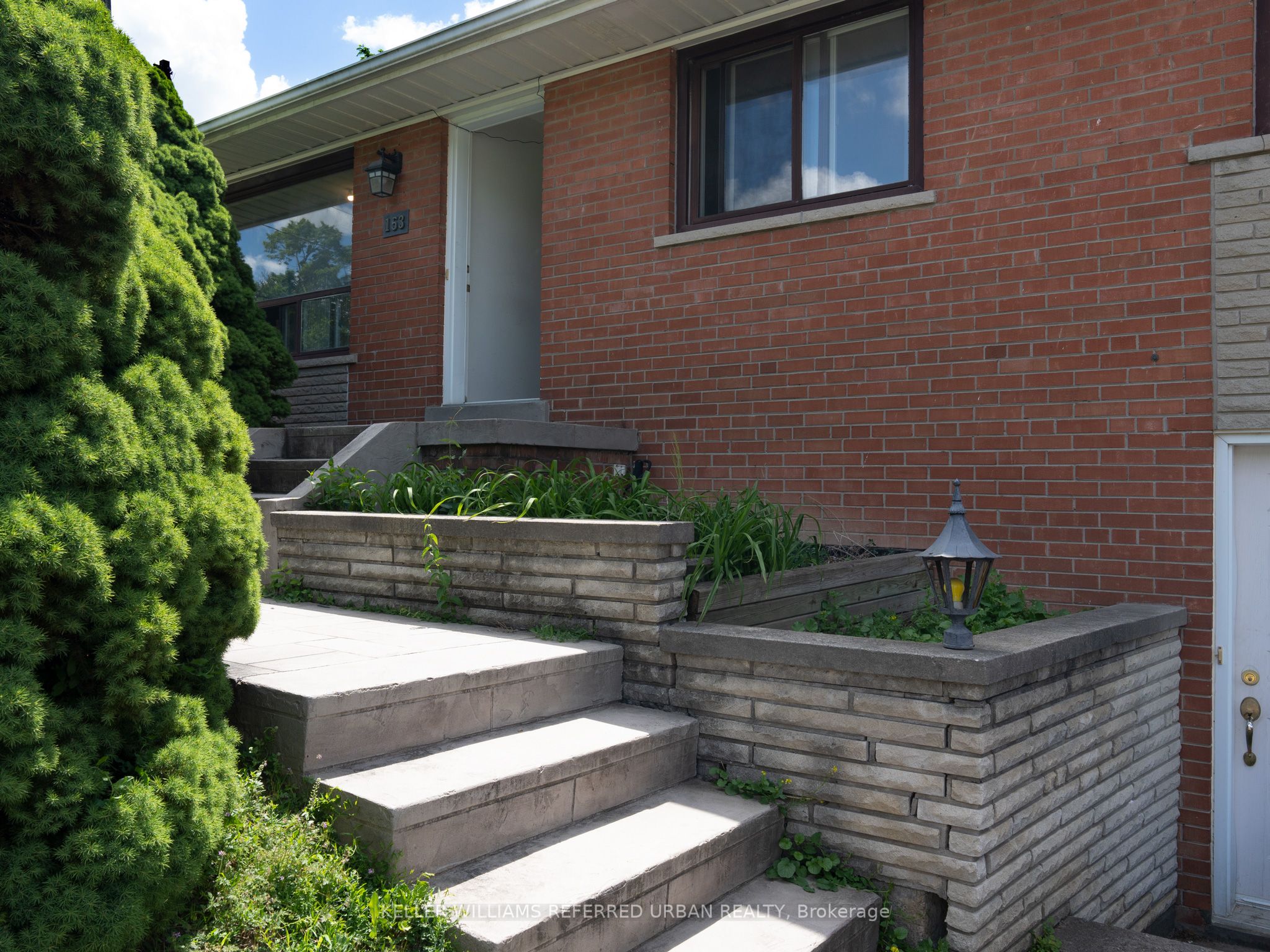 153 Newton Drive, Toronto, ON M2M 2N4 photo 3