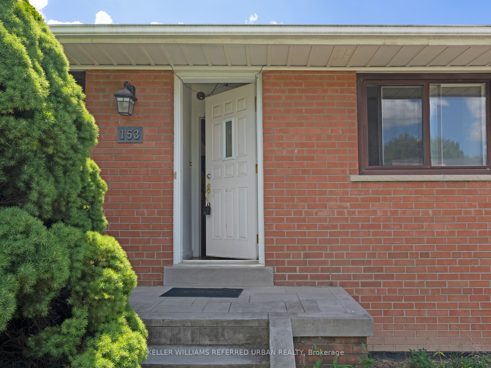 153 Newton Drive, Toronto, ON M2M 2N4 photo 4