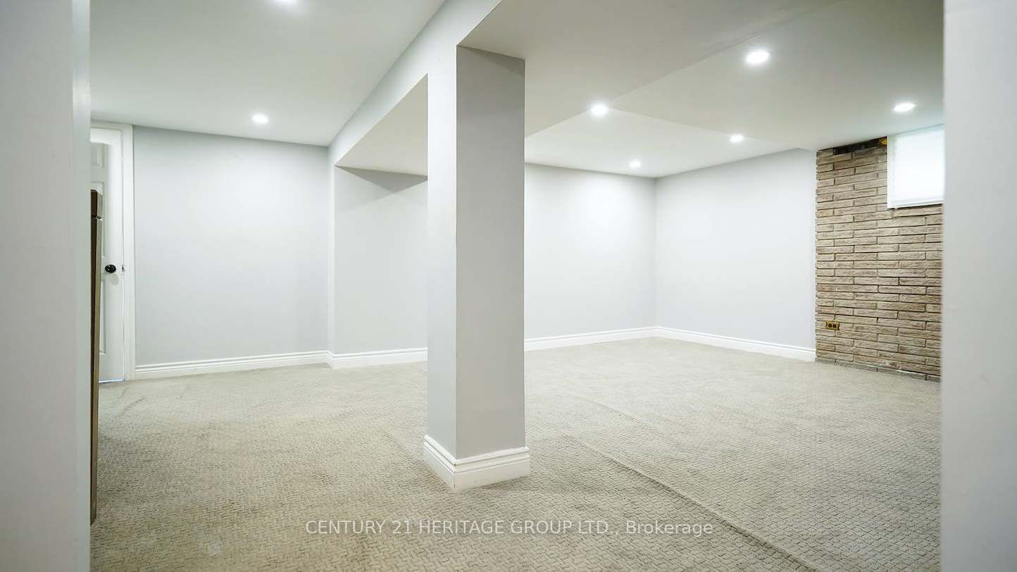 328 Moore Park Avenue Lower, Toronto, ON M2R 2R6 photo 3
