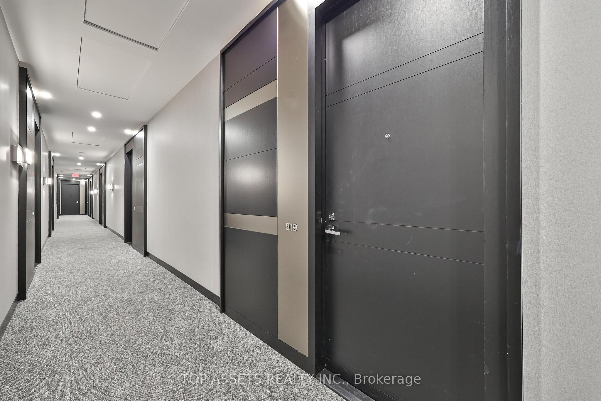 29 Queens Quay E 919, Toronto, ON M5E 0A4 photo 2