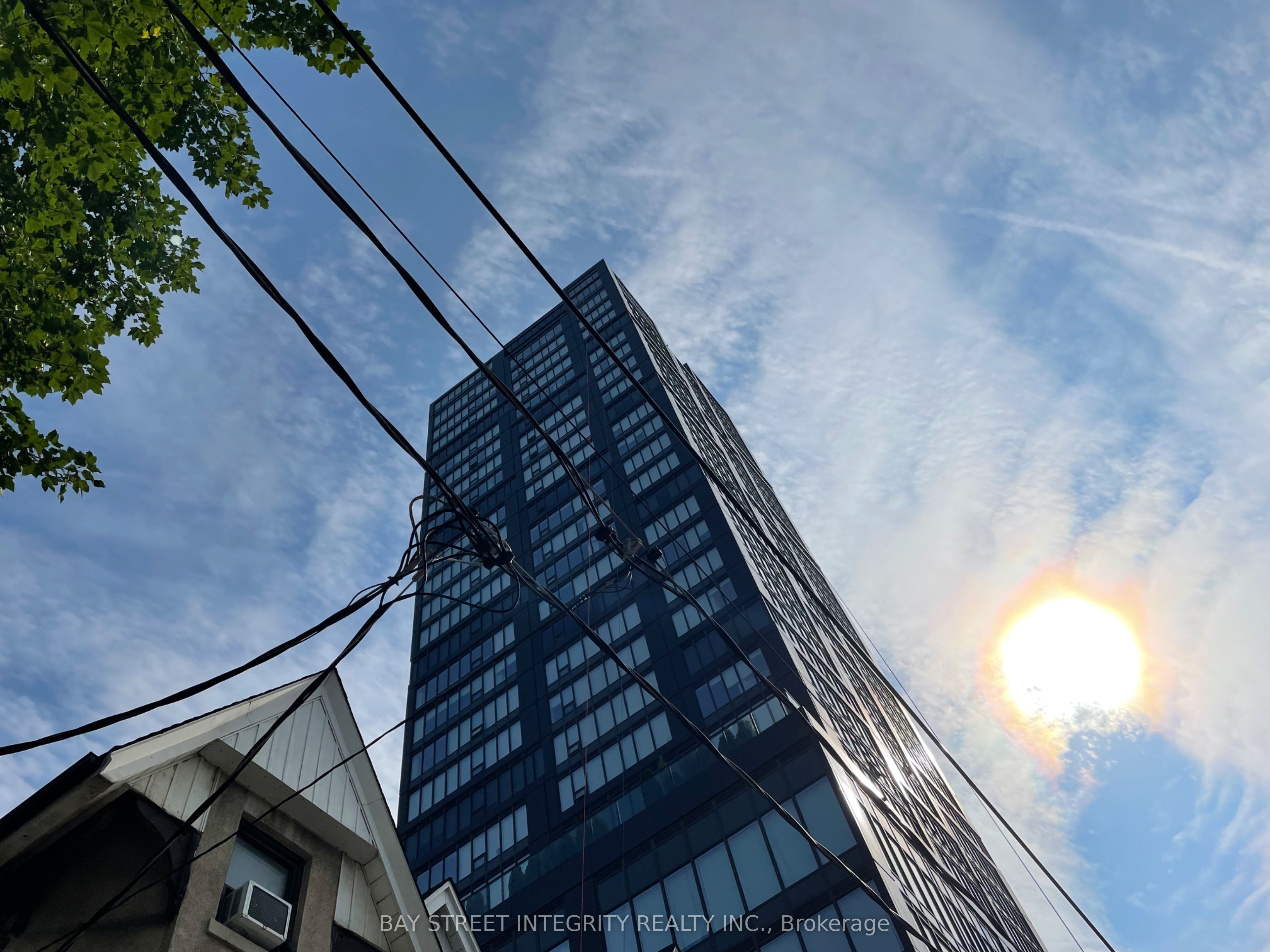 203 College Street 2803, Toronto, ON M5T 0C8