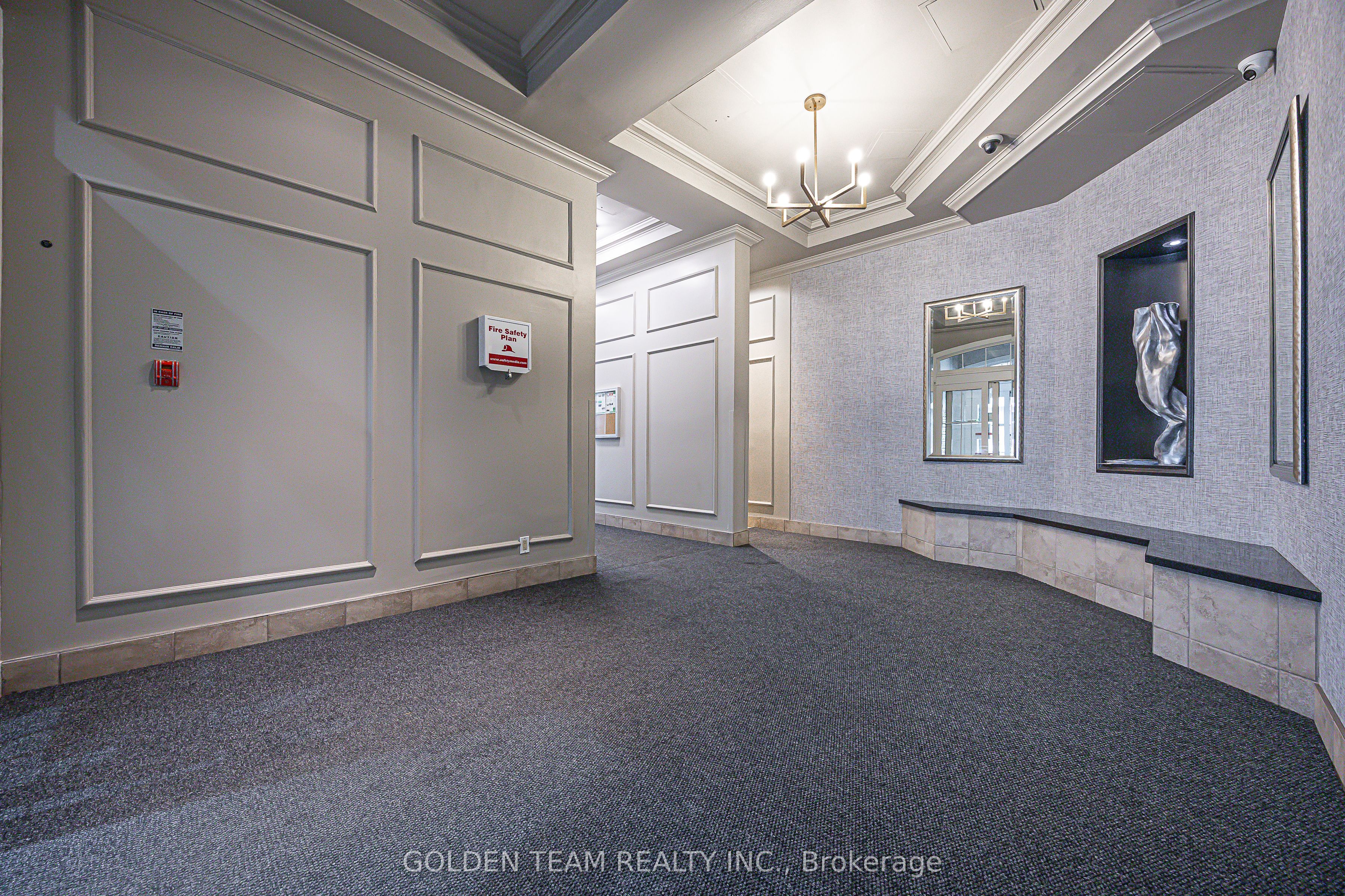 80 Saint Patrick Street 621, Toronto, ON M5T 2X6 photo 3