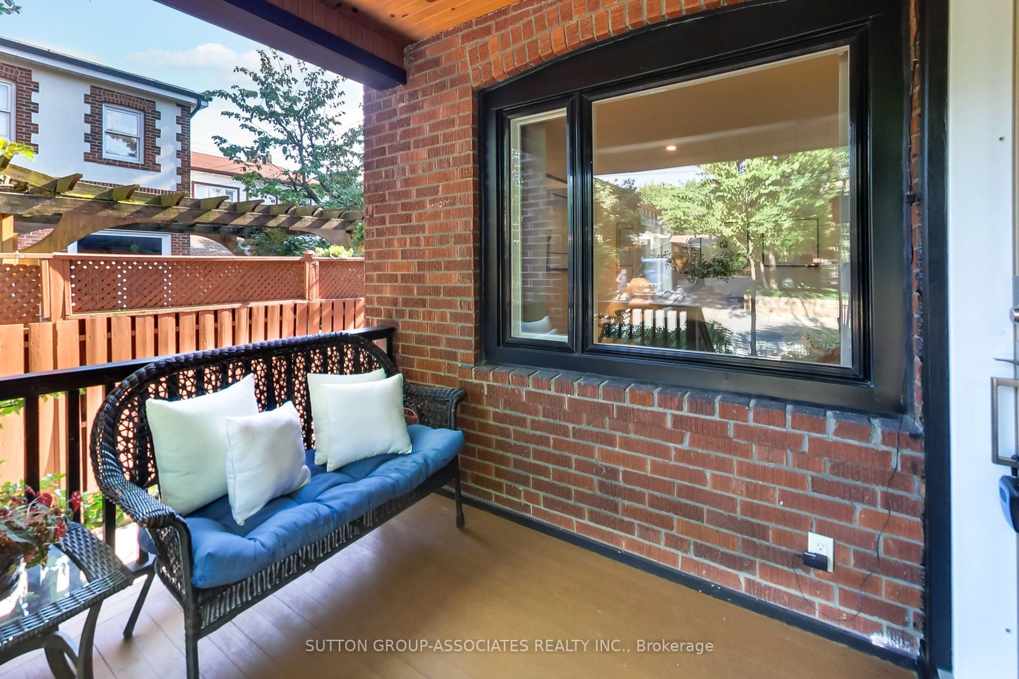 10 Winnett Avenue, Toronto, ON M6C 3L3 photo 3