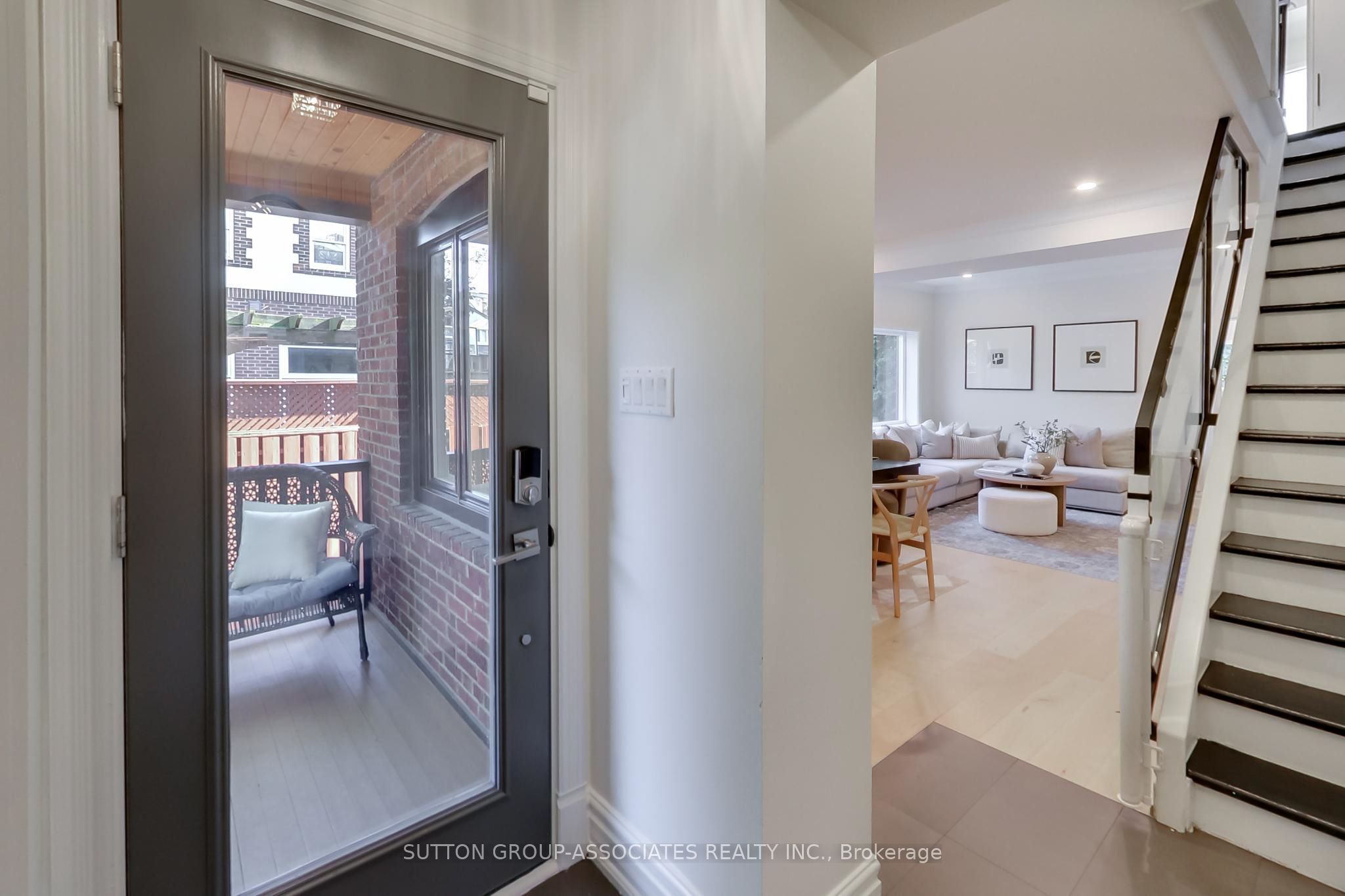 10 Winnett Avenue, Toronto, ON M6C 3L3 photo 4