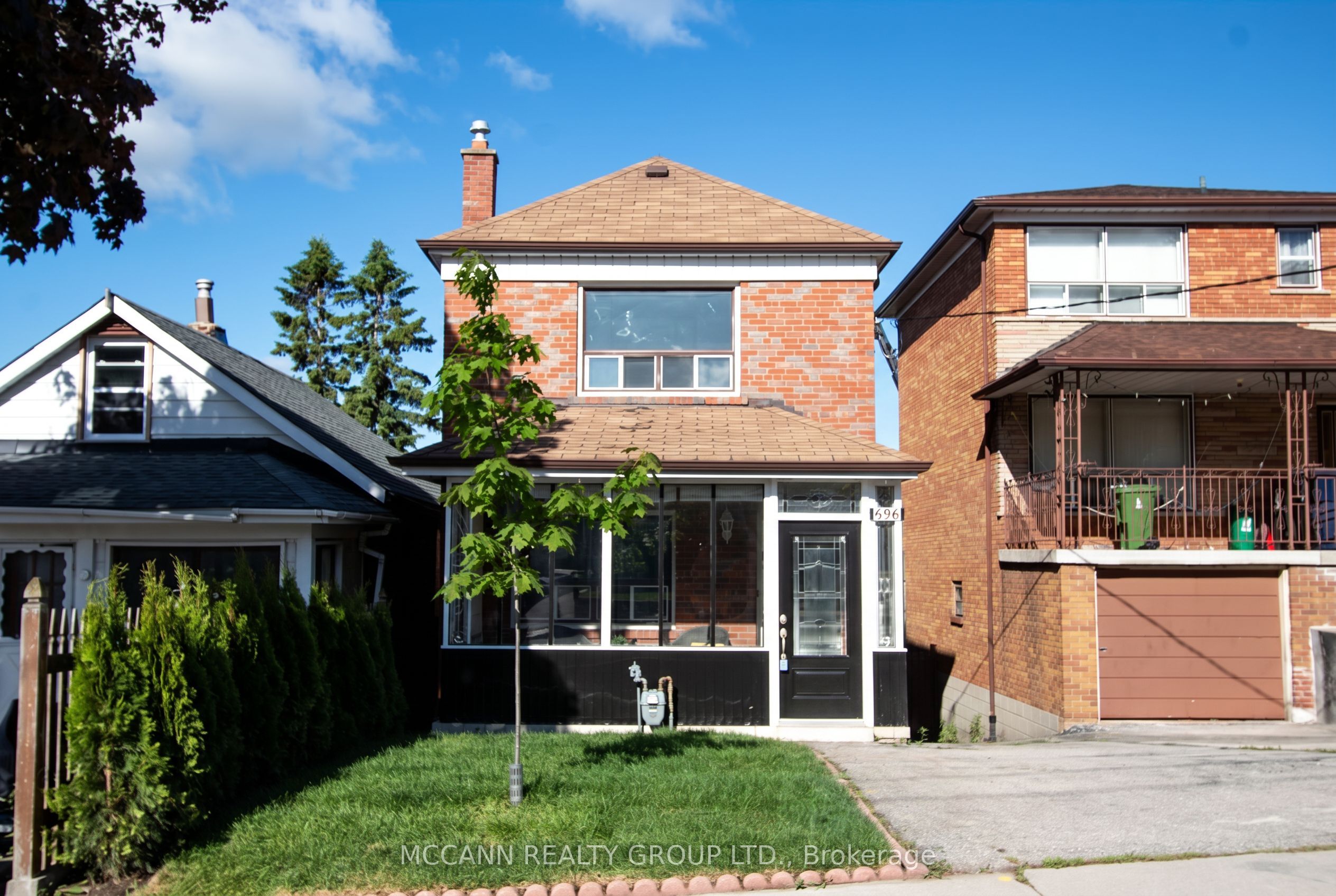 496 Northcliffe Boulevard Bsmt, Toronto, ON M6E 3L5