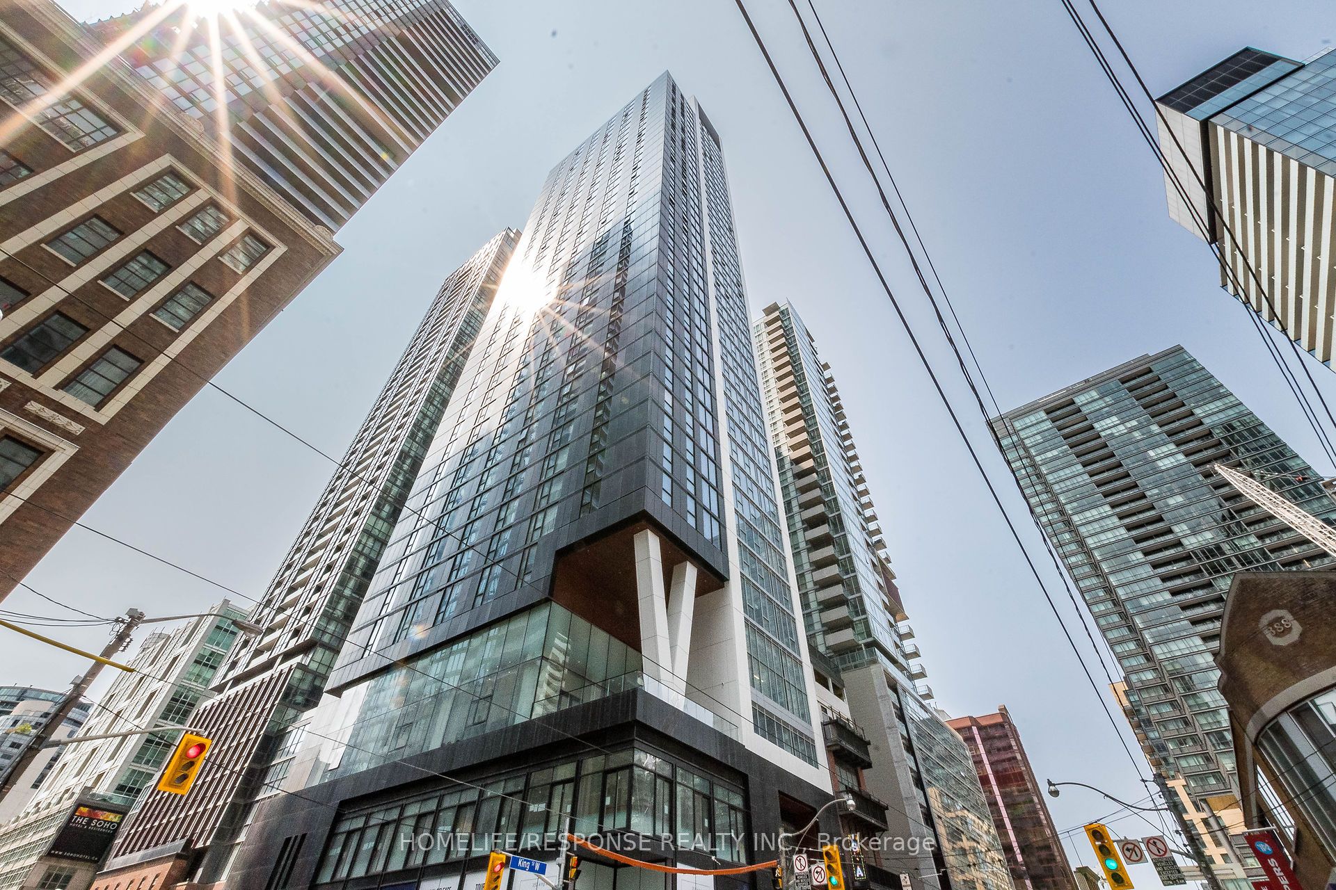 357 KING Street 1701, Toronto, ON M5V 0S7 photo 5