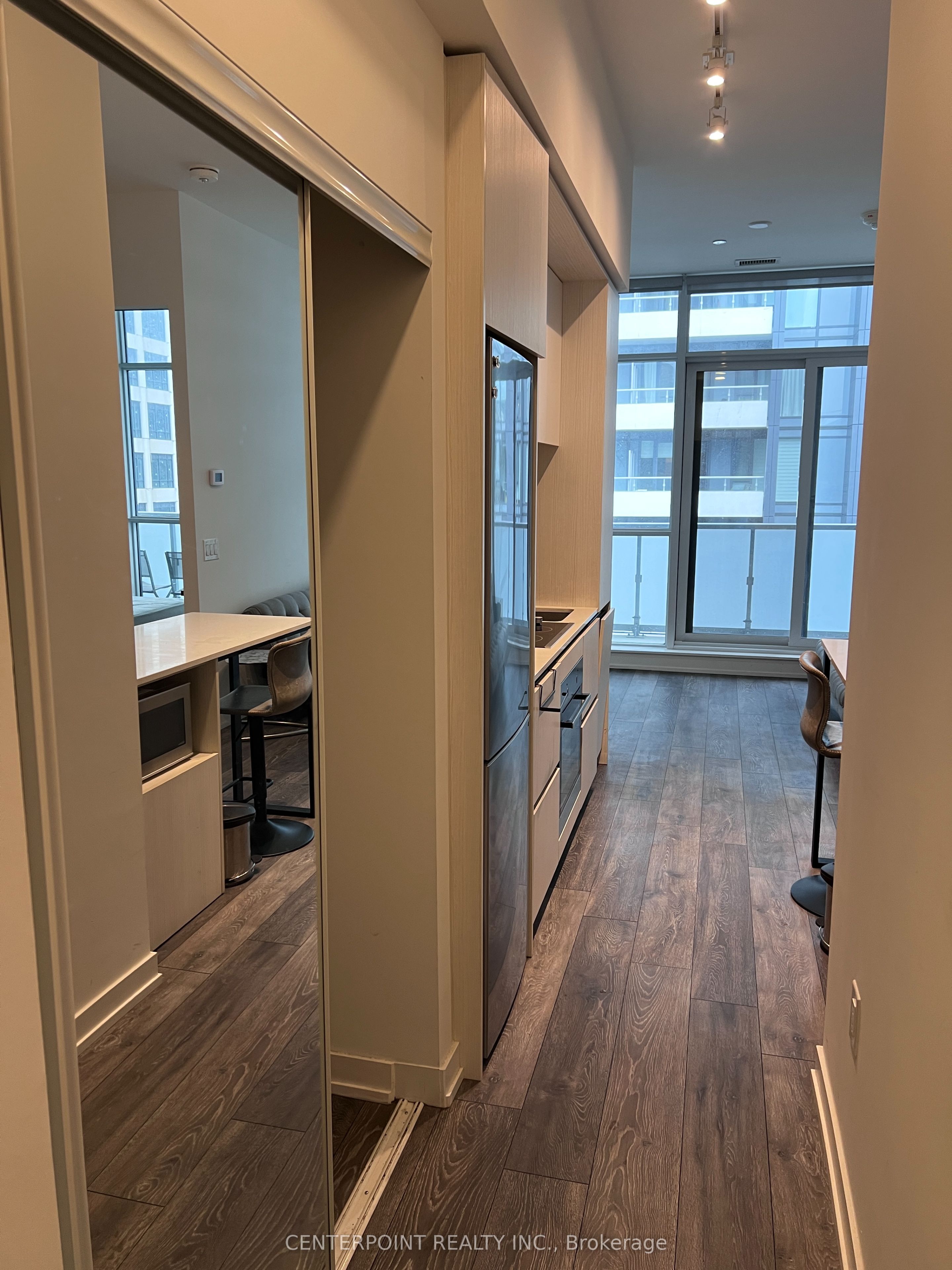 34 Tubman Avenue 1102E, Toronto, ON M5A 0R2 photo 5
