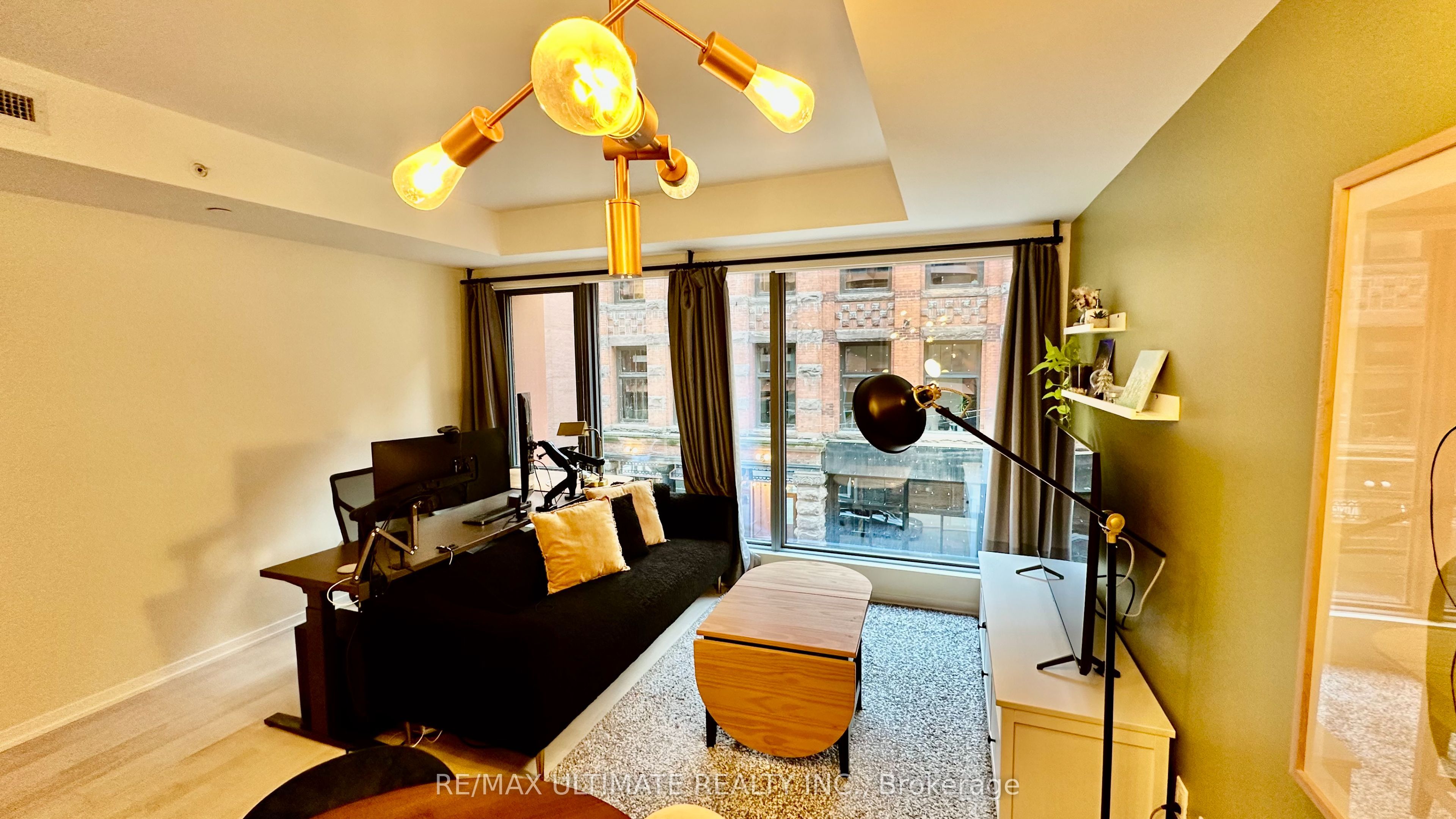 60 Colborne Street 217, Toronto, ON M5E 0B7 photo 5
