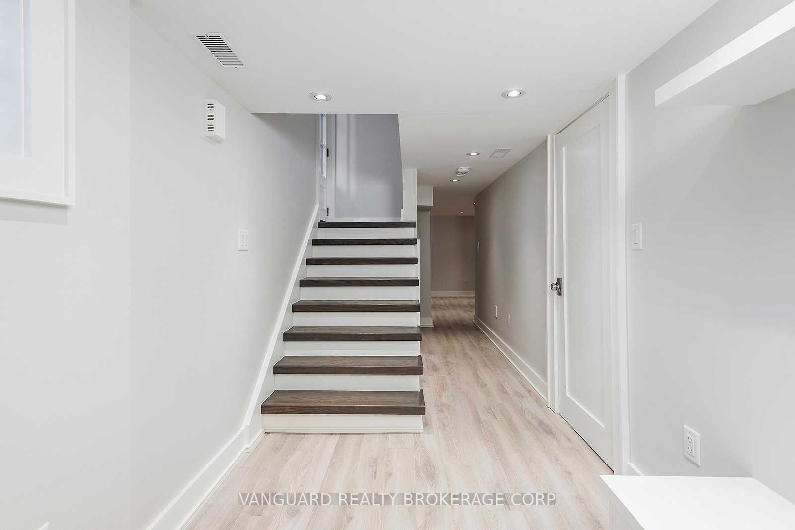 187 Brooke Avenue Basement, Toronto, ON M5M 2K7 photo 2