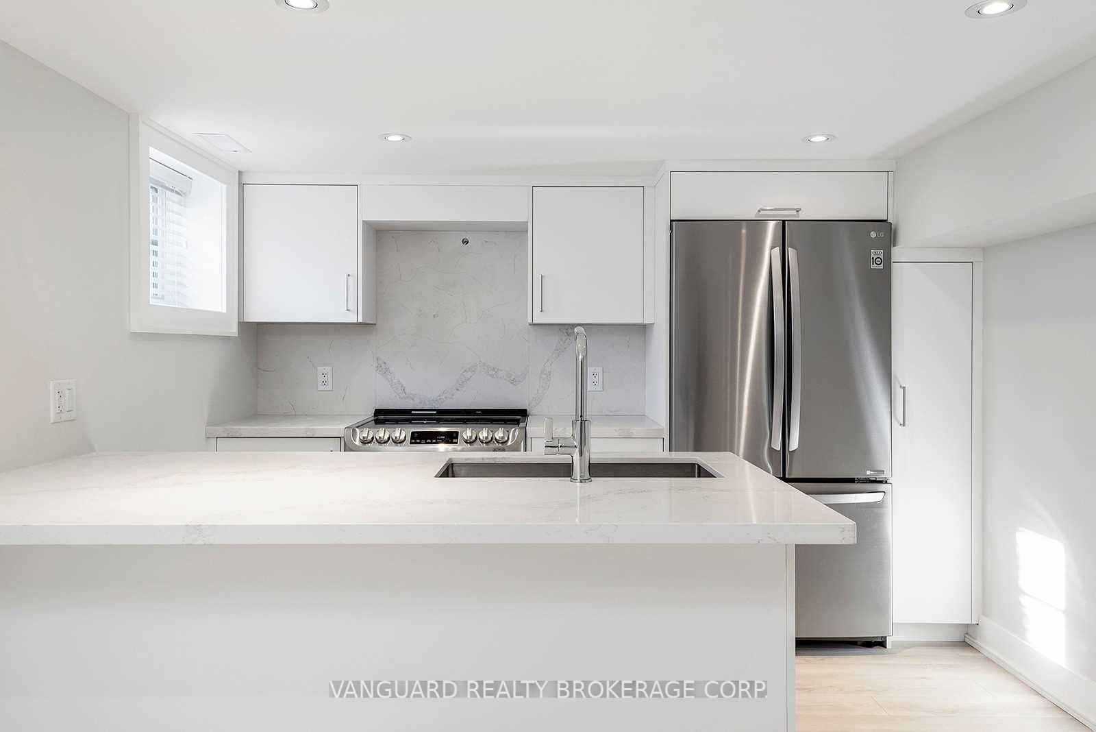 187 Brooke Avenue Basement, Toronto, ON M5M 2K7 photo 4