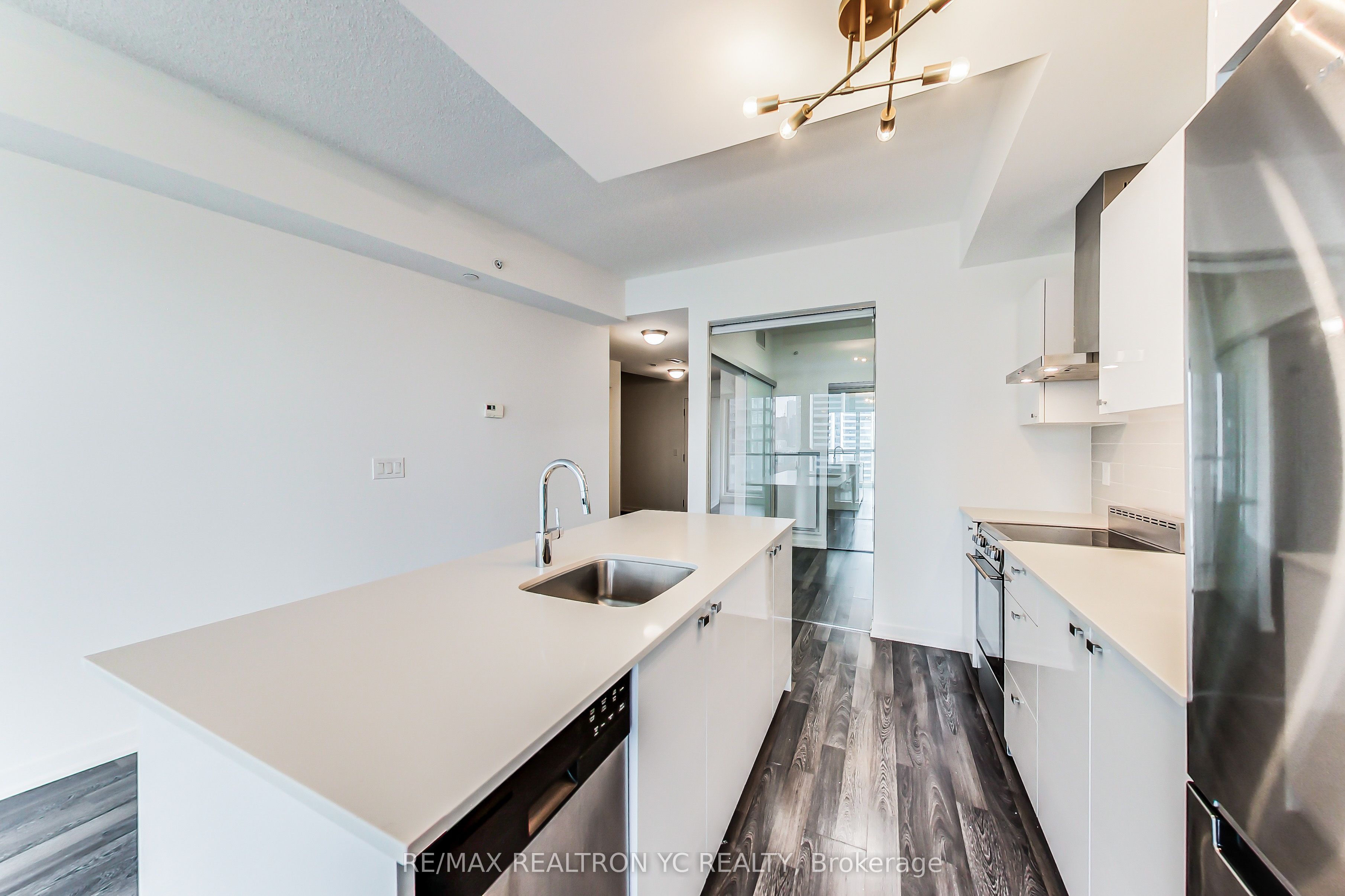 51 East Liberty Street 1705, Toronto, ON M6K 3P8 photo 5