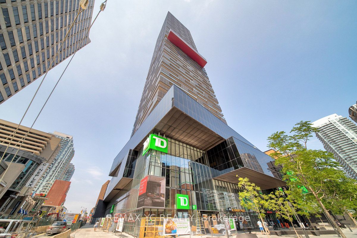 8 Eglinton Avenue E 4812, Toronto, ON M4P 1A6