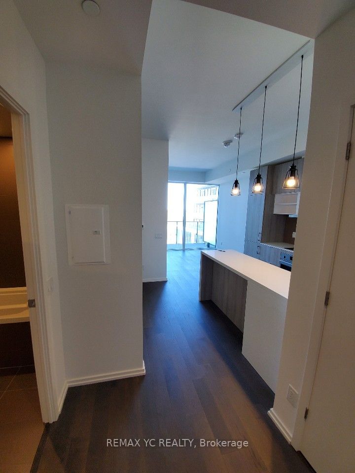 8 Hillsdale Avenue E 1540, Toronto, ON M4S 1T5 photo 2