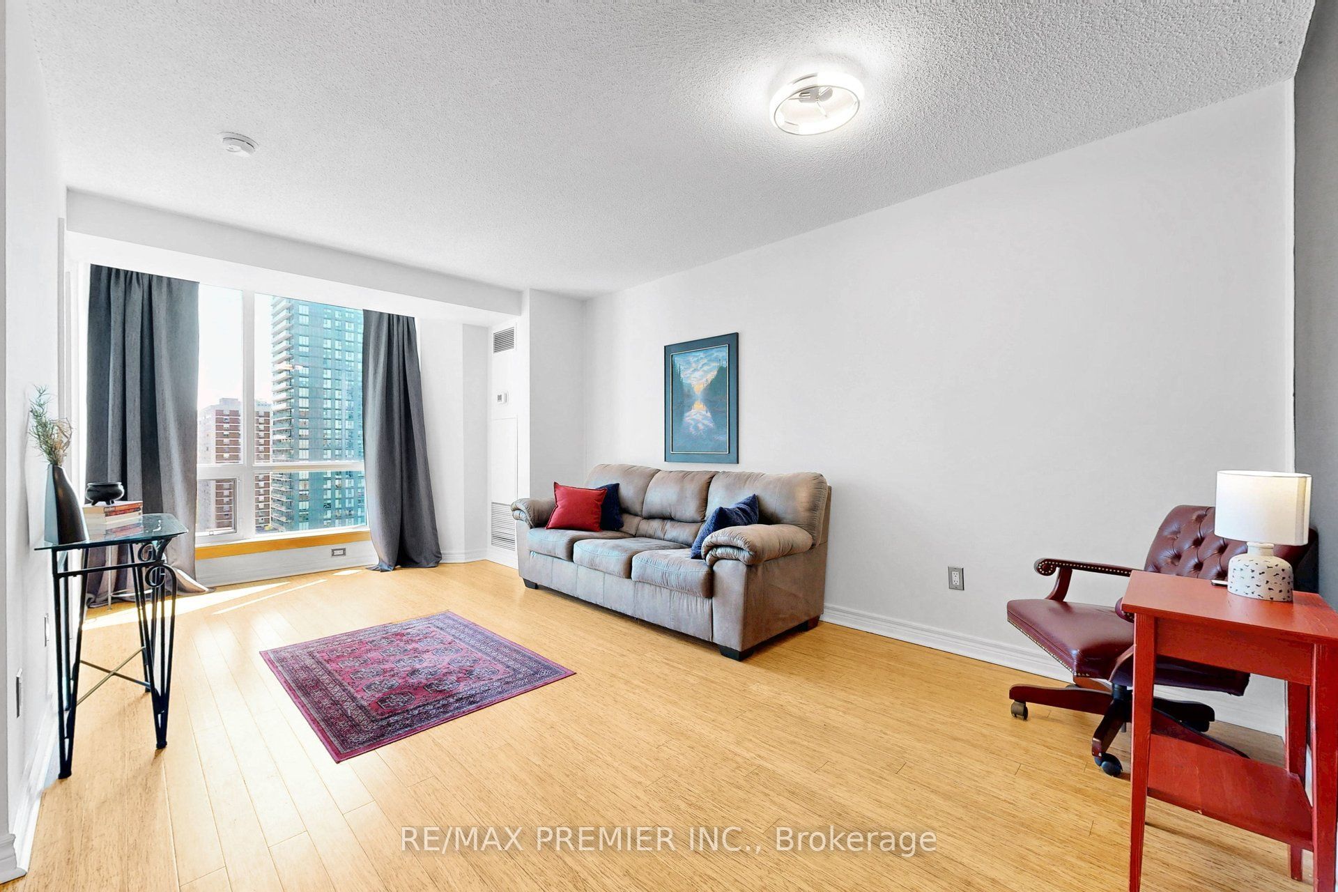 1055 Bay Street 1804, Toronto, ON M5S 3A3 photo 4