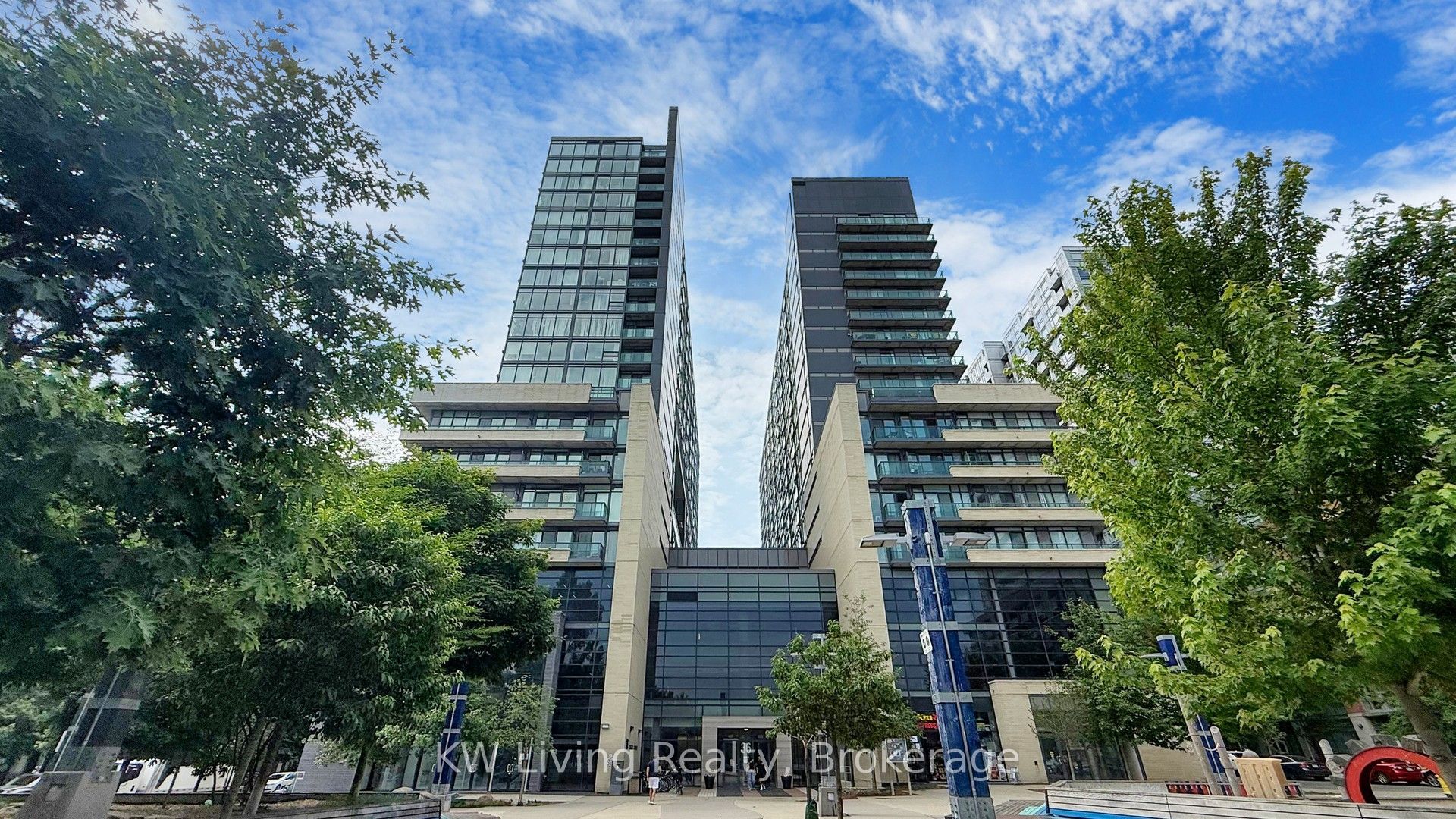 36 Lisgar Street 1011E, Toronto, ON M6J 0C7