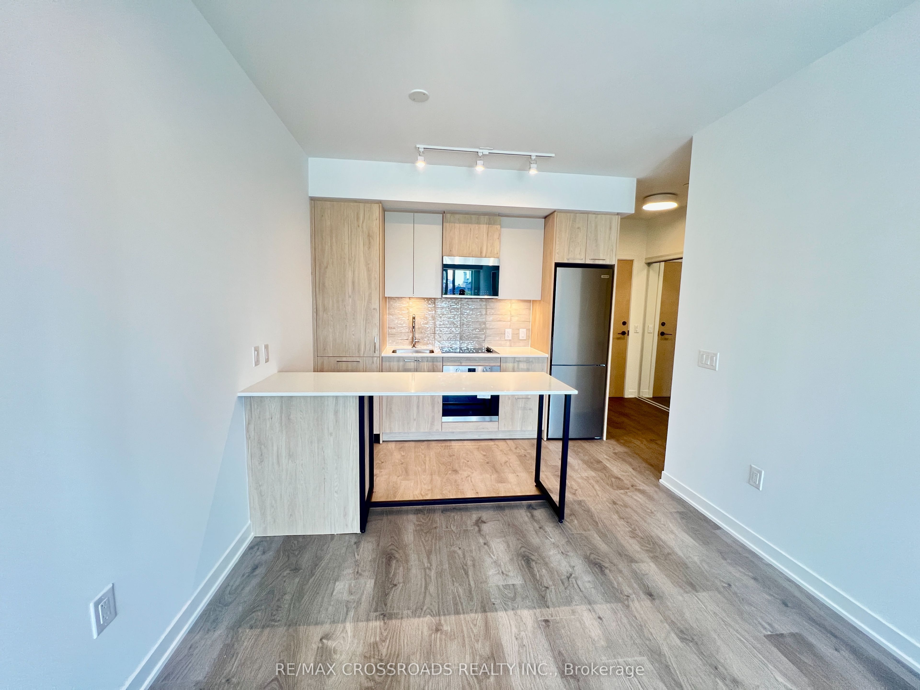 10 Oak Street 523, Toronto, ON M5A 0Z1 photo 5