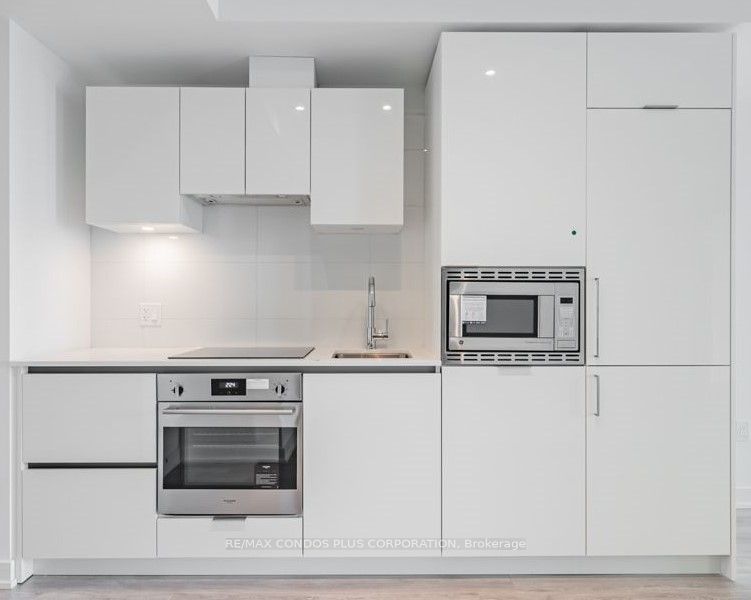 238 Simcoe Street 3302, Toronto, ON M5T 0E2 photo 5