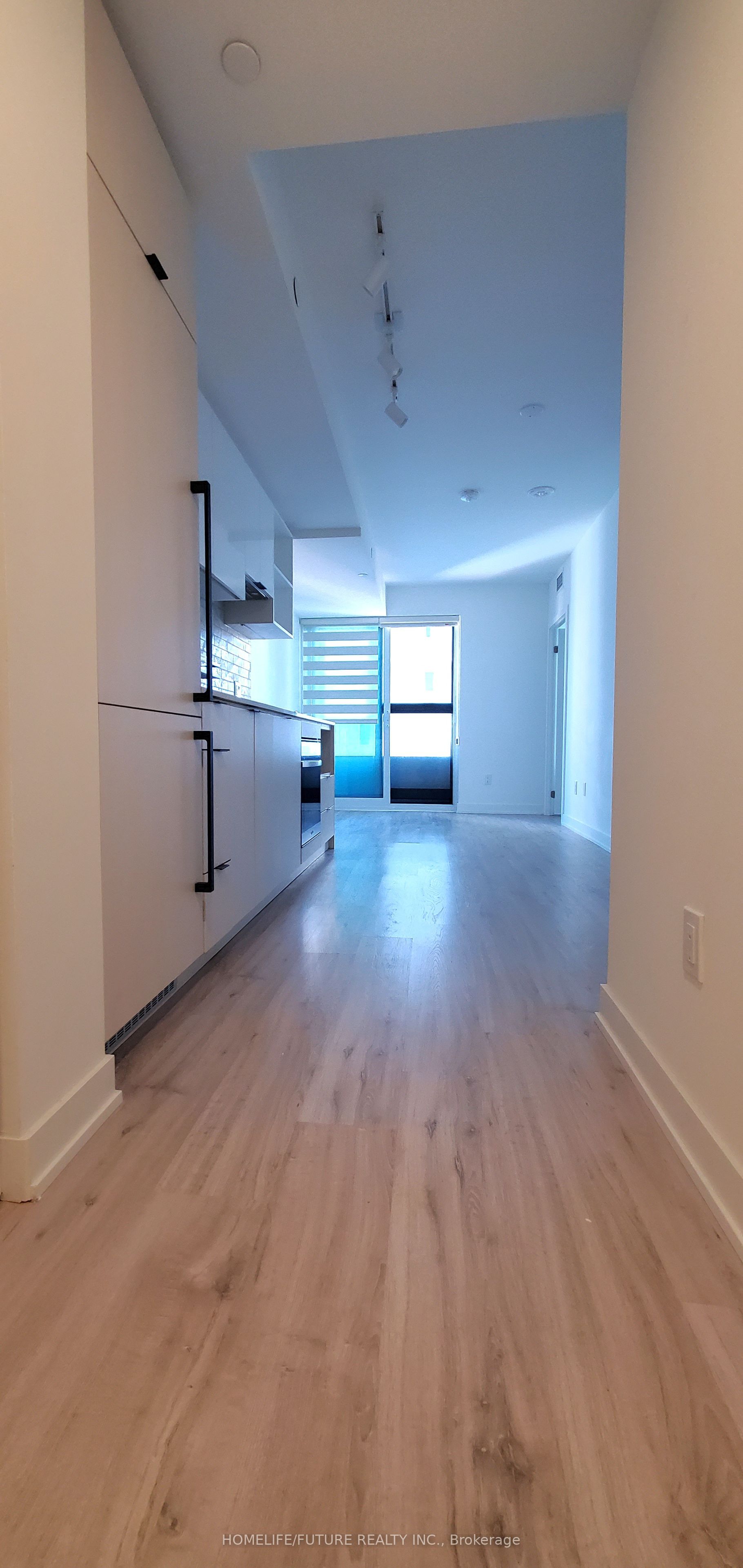 252 Church Street 1610, Toronto, ON M5B 0E6 photo 3