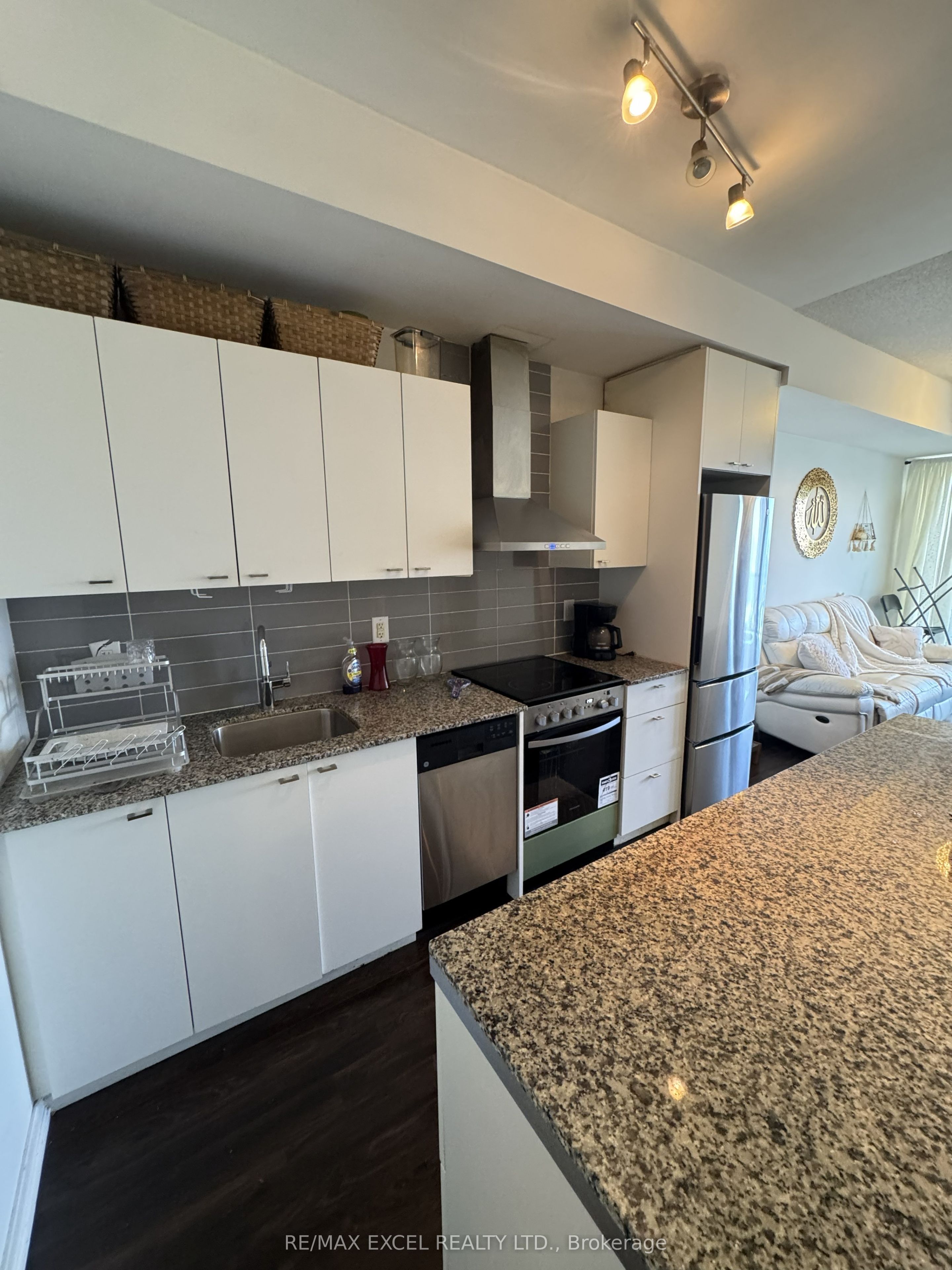51 East Liberty Street 1909, Toronto, ON M6K 3P8 photo 4