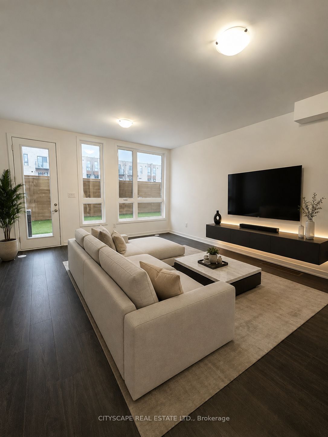 32 Deep Roots Terrace, Toronto, ON M6A 2M3 photo 2