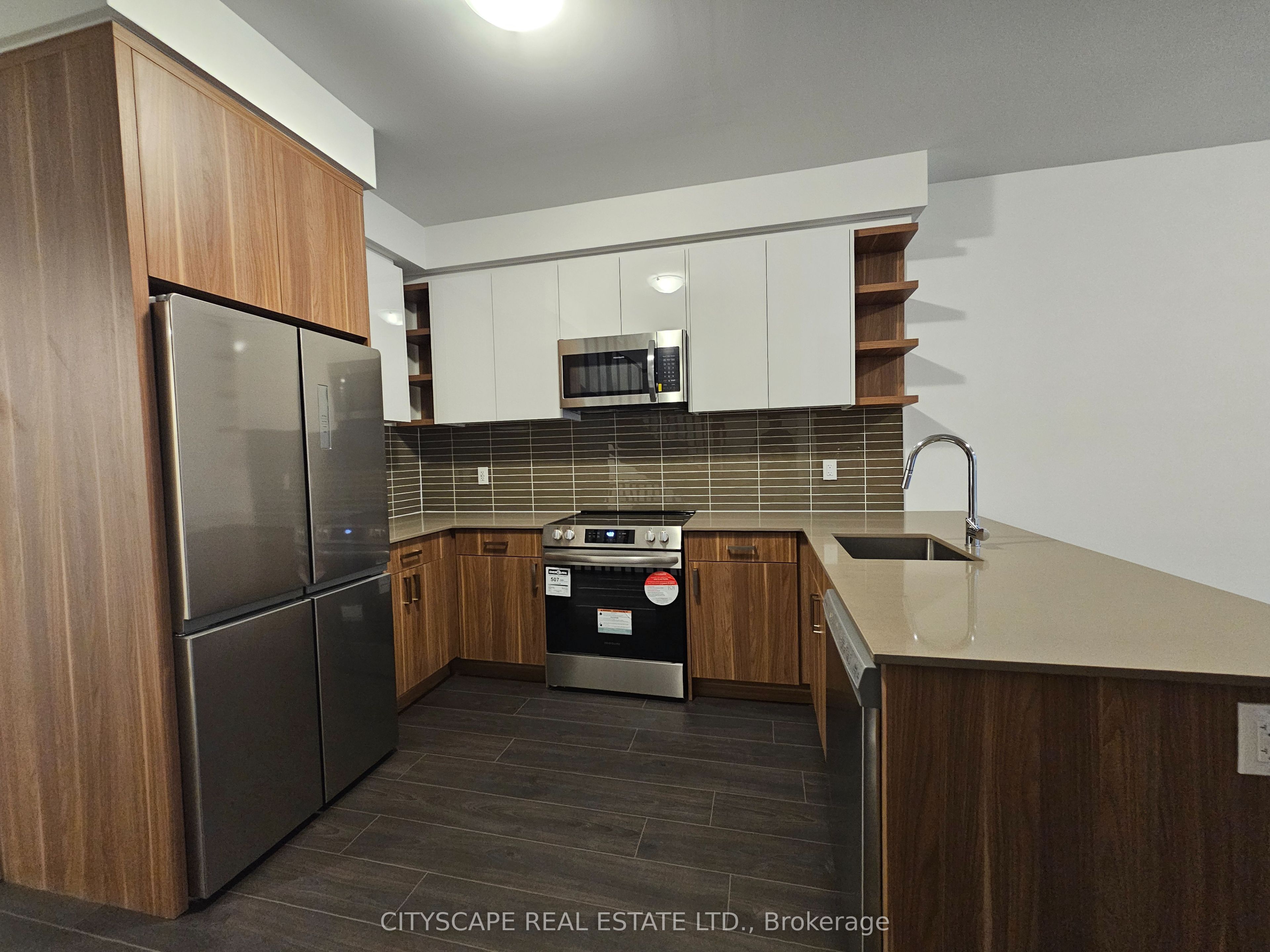 32 Deep Roots Terrace, Toronto, ON M6A 2M3 photo 5