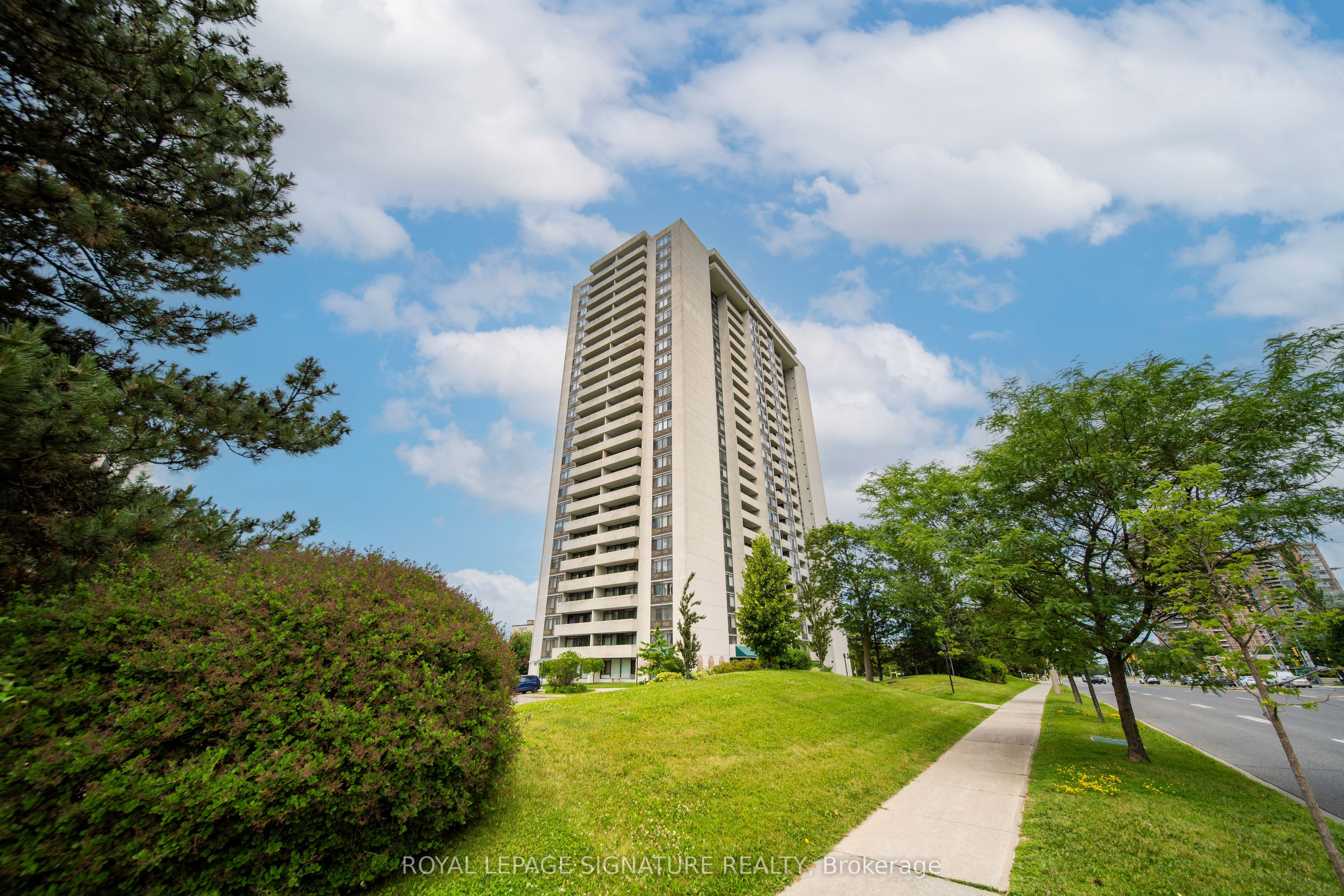 3300 Don Mills Road 1506, Toronto, ON M2J 4X7