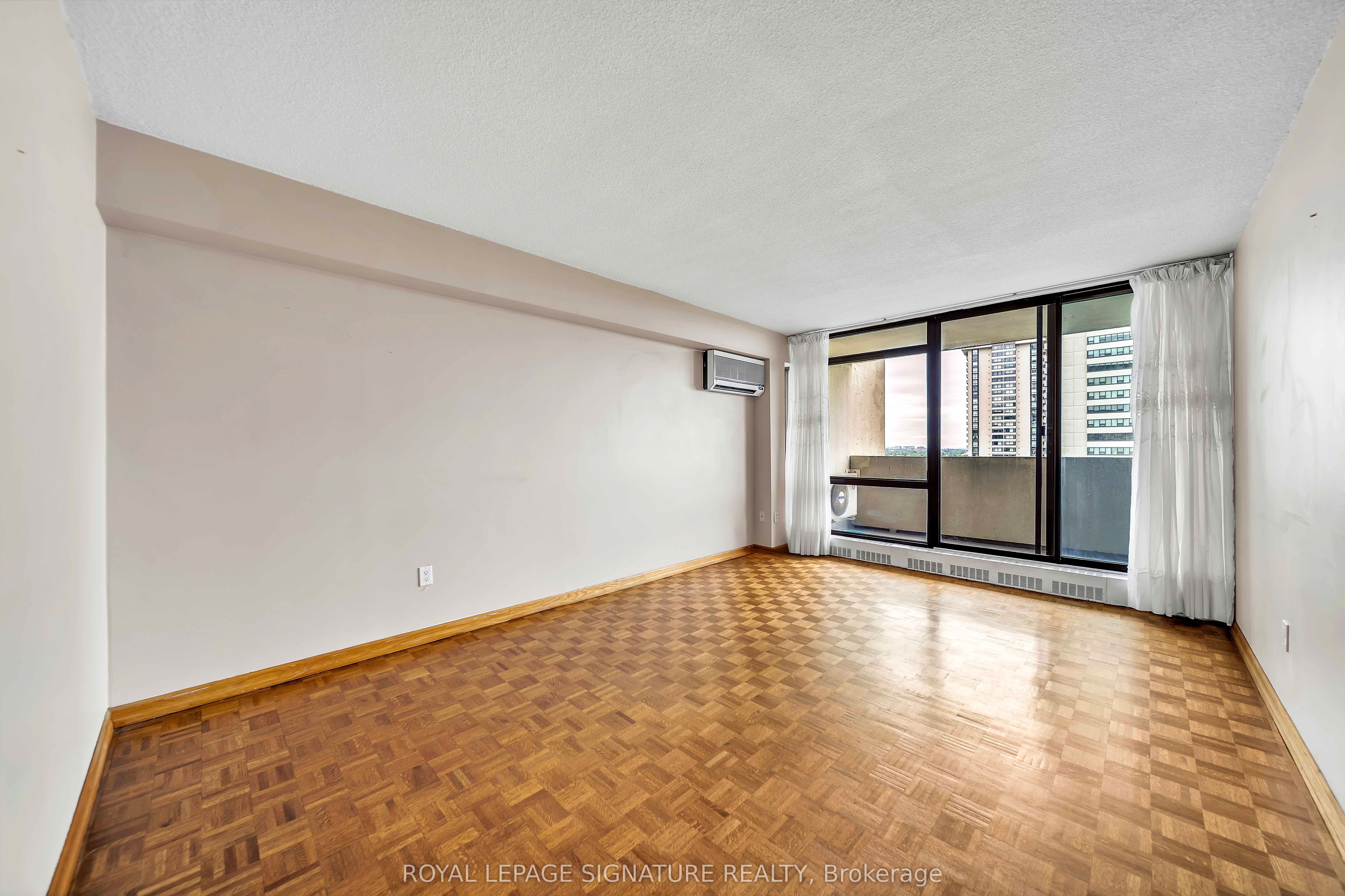 3300 Don Mills Road 1506, Toronto, ON M2J 4X7 photo 3