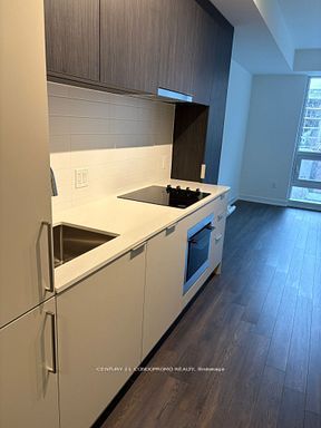 89 Church Street 1005, Toronto, ON M5C 2G3 photo 4