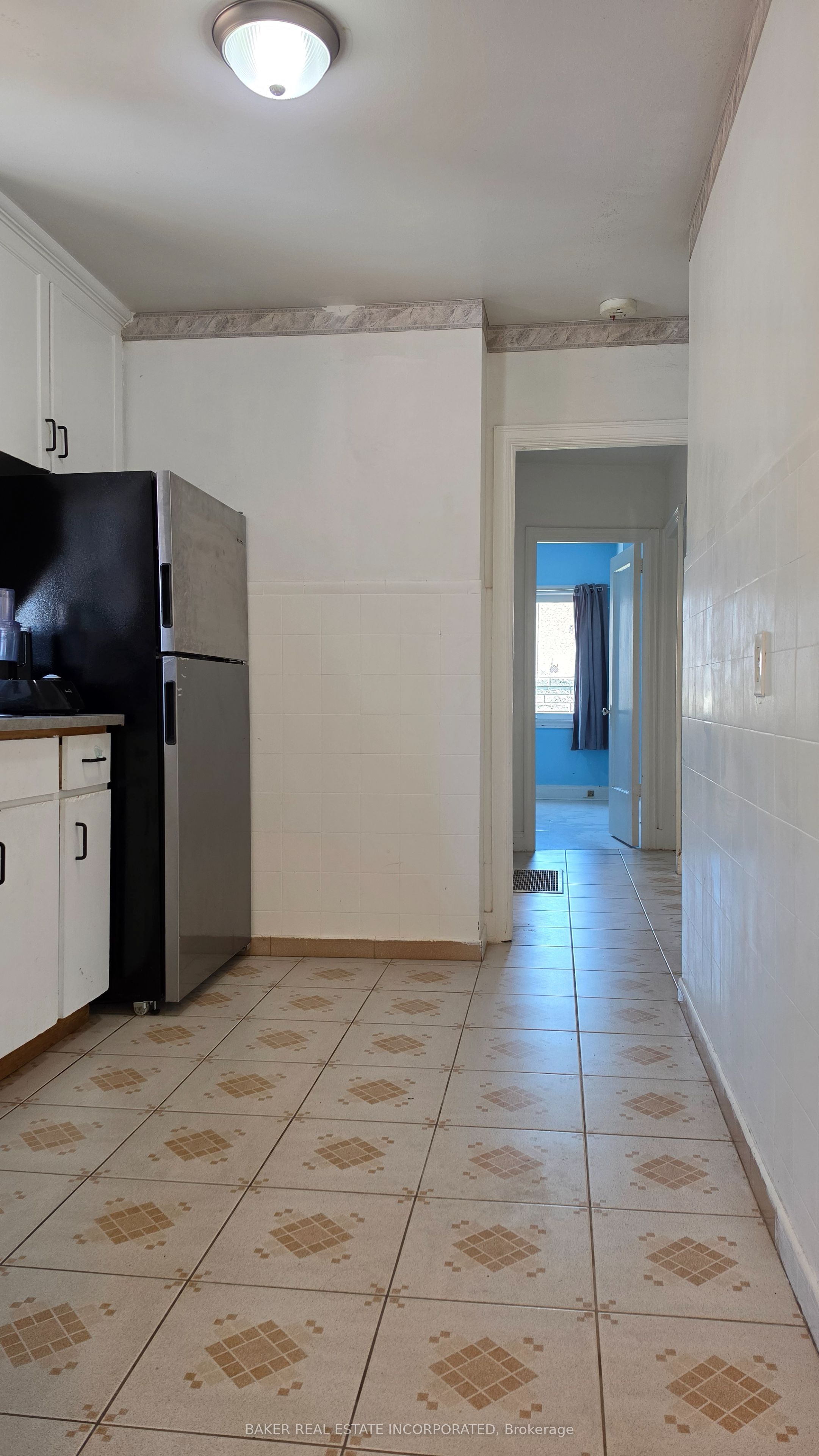 739 Vaughan Road, Toronto, ON M6E 2Z1 photo 3