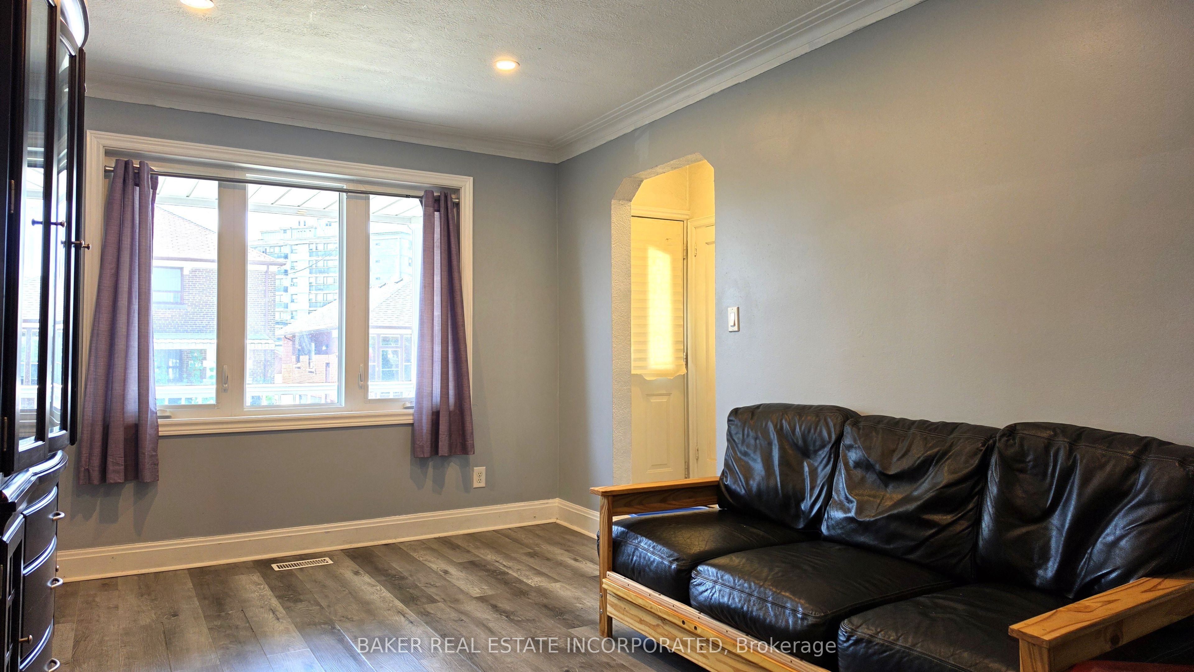 739 Vaughan Road, Toronto, ON M6E 2Z1 photo 5