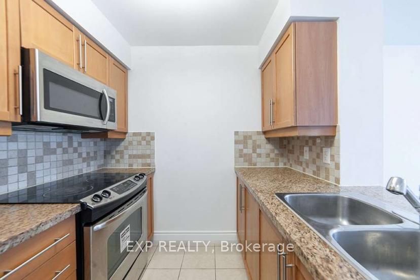 25 Greenview Avenue 422, Toronto, ON M2M 0A5 photo 4
