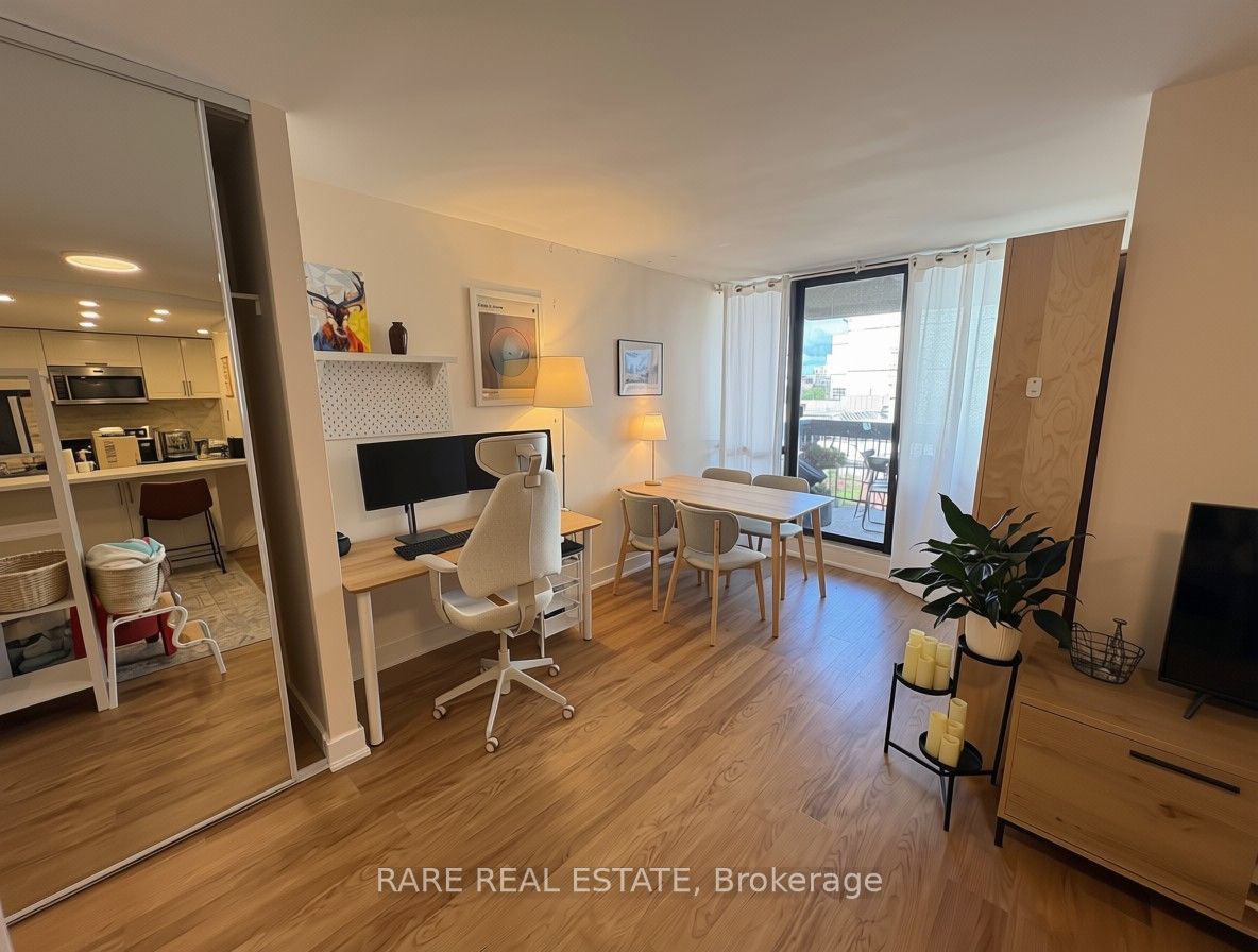 105 McCaul Street 704, Toronto, ON M5T 2X4 photo 4