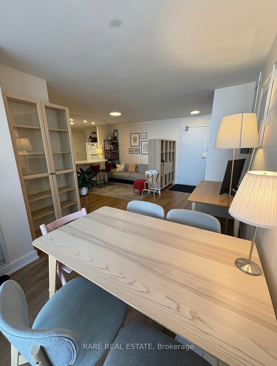 105 McCaul Street 704, Toronto, ON M5T 2X4 photo 5