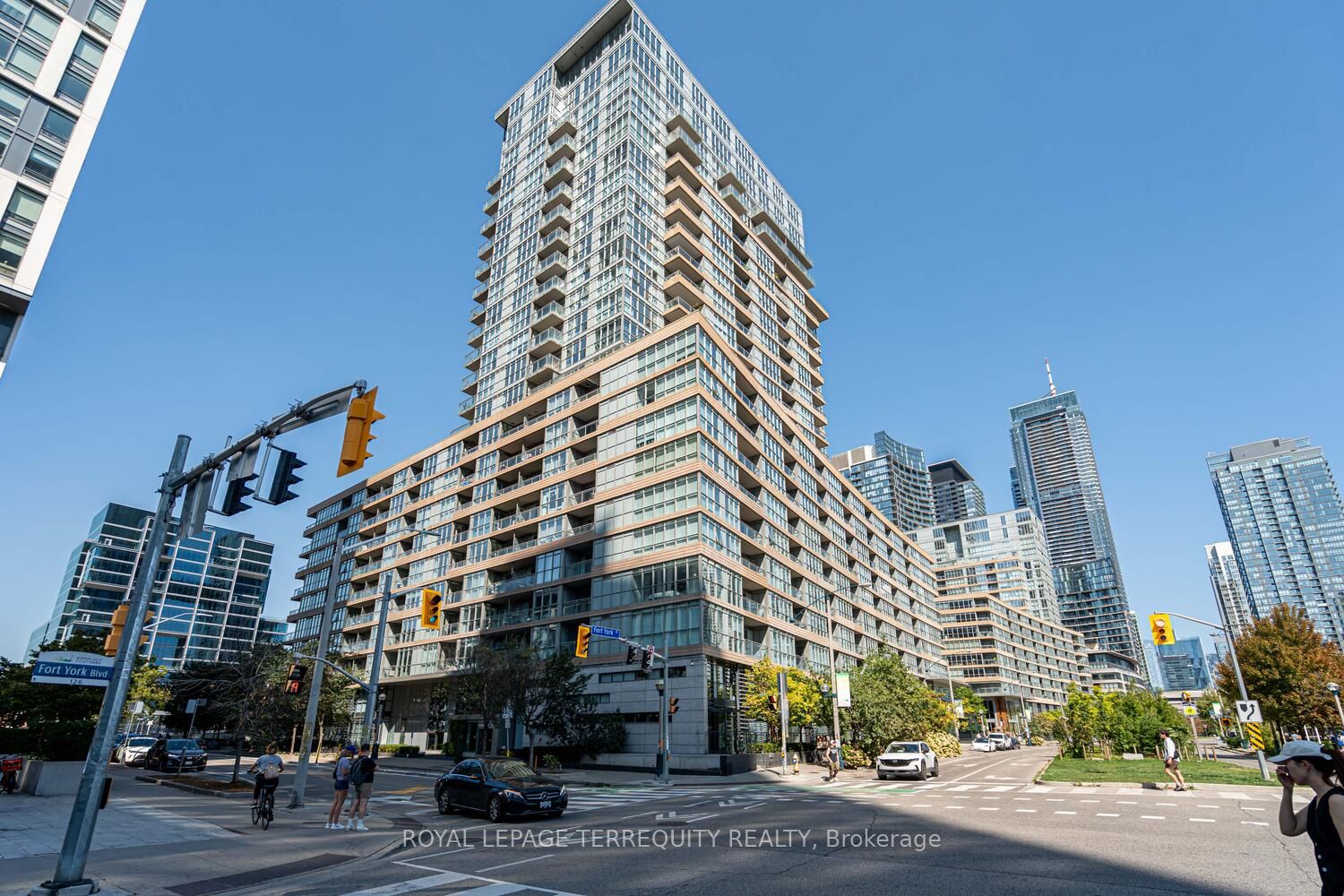 151 Dan Leckie Way 610, Toronto, ON M5V 4B2