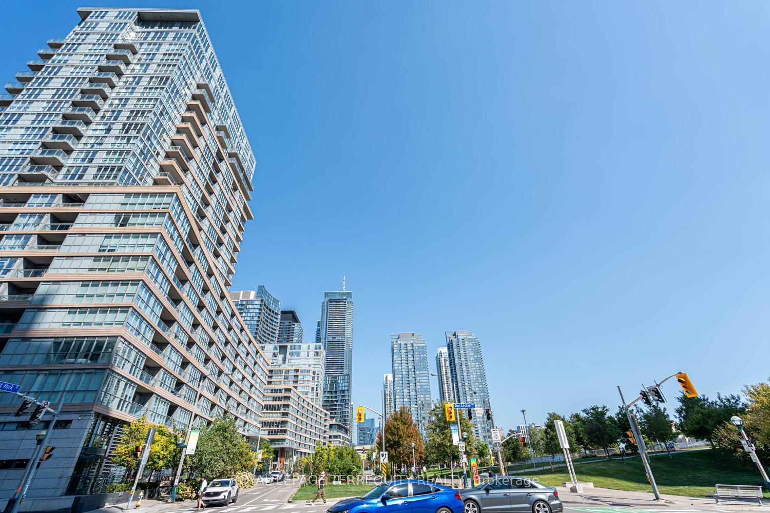 151 Dan Leckie Way 610, Toronto, ON M5V 4B2 photo 3