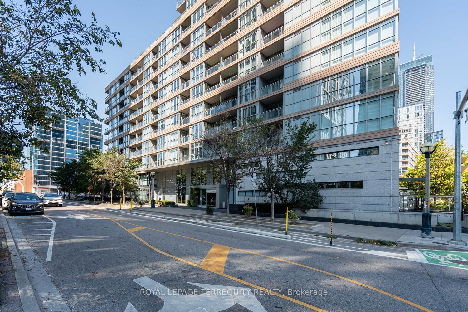 151 Dan Leckie Way 610, Toronto, ON M5V 4B2 photo 4
