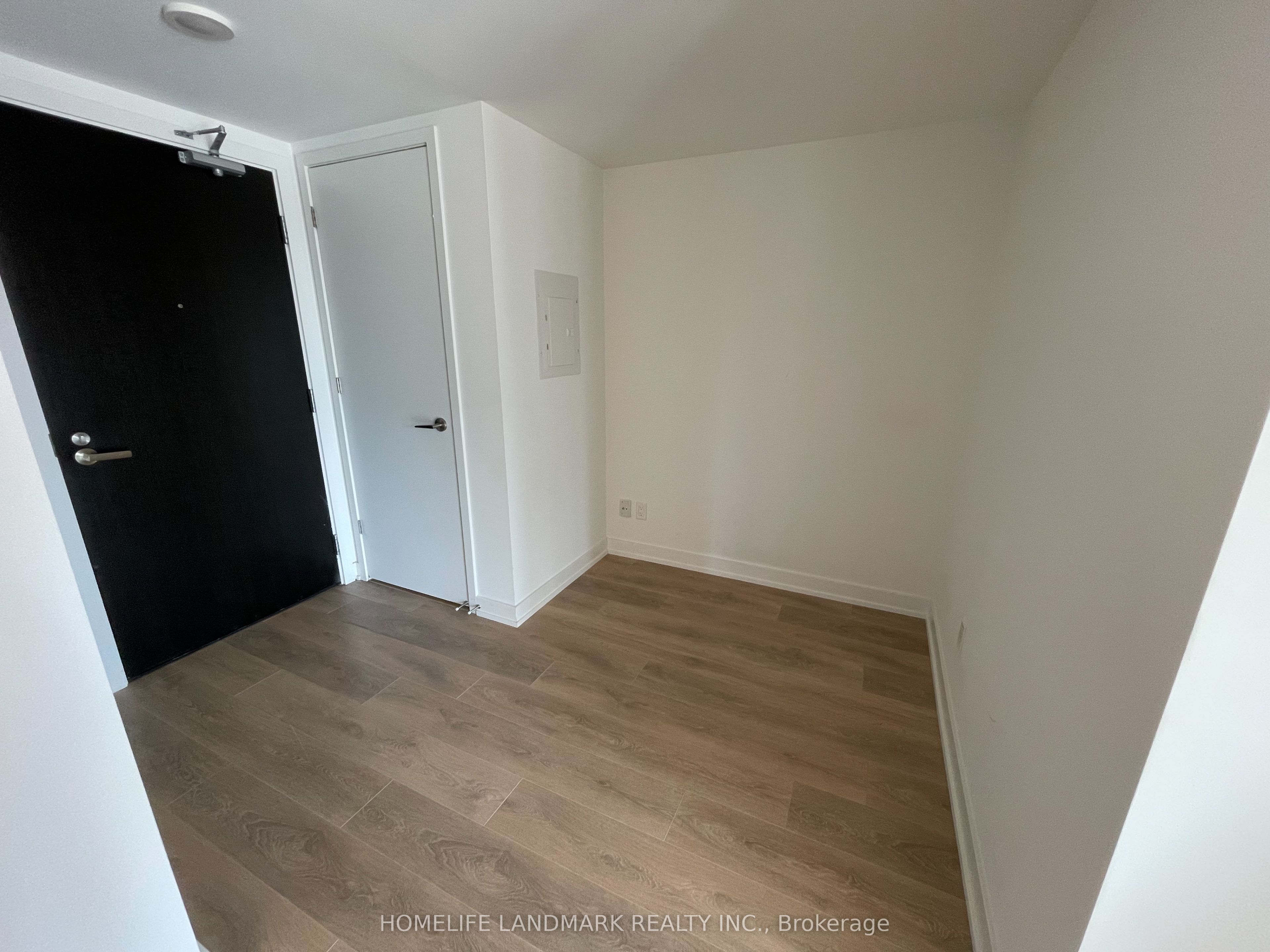 501 Yonge Street 1402, Toronto, ON M4Y 0G8 photo 2