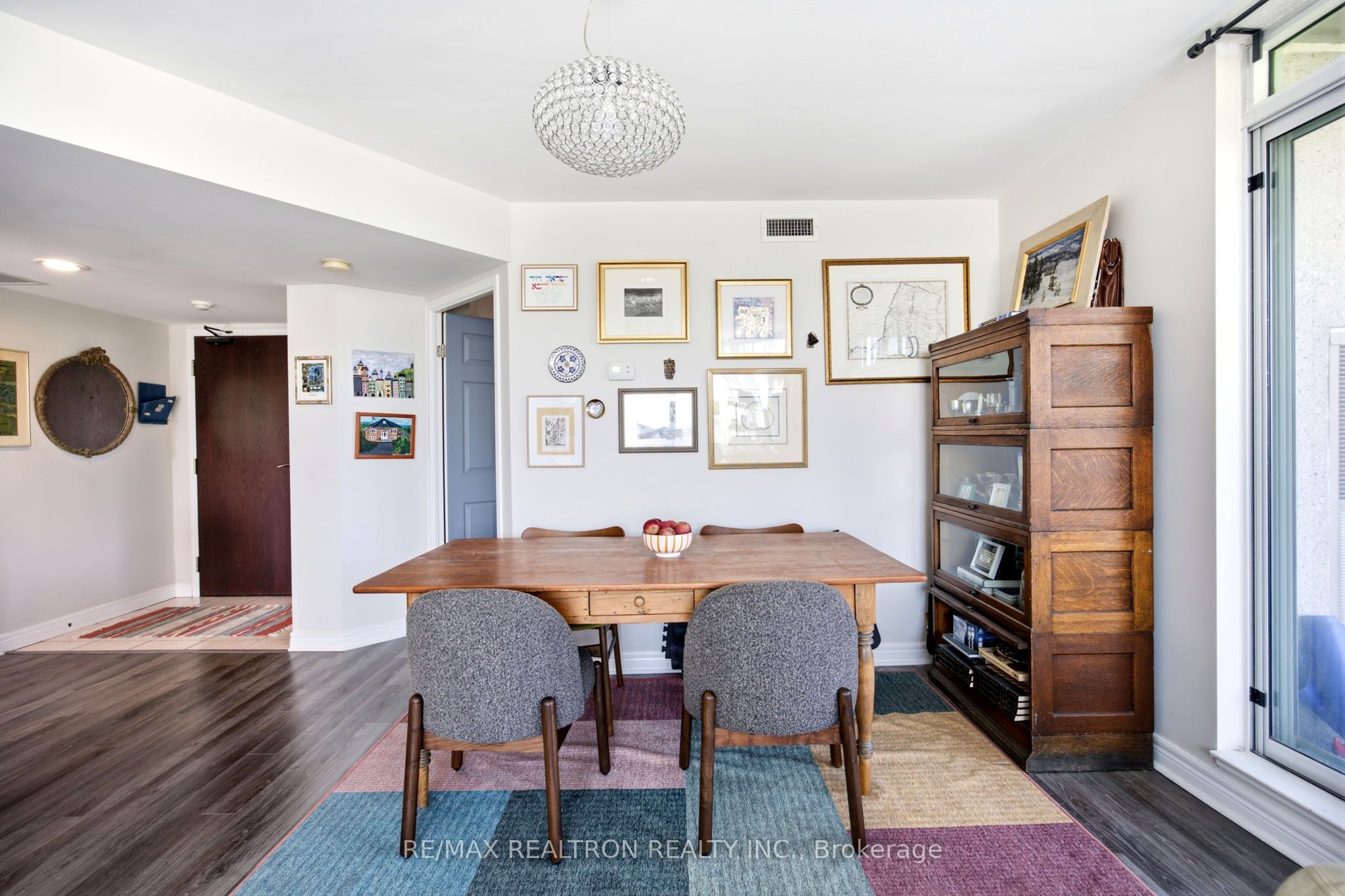 2 Covington Road 609, Toronto, ON M6A 3E2 photo 4