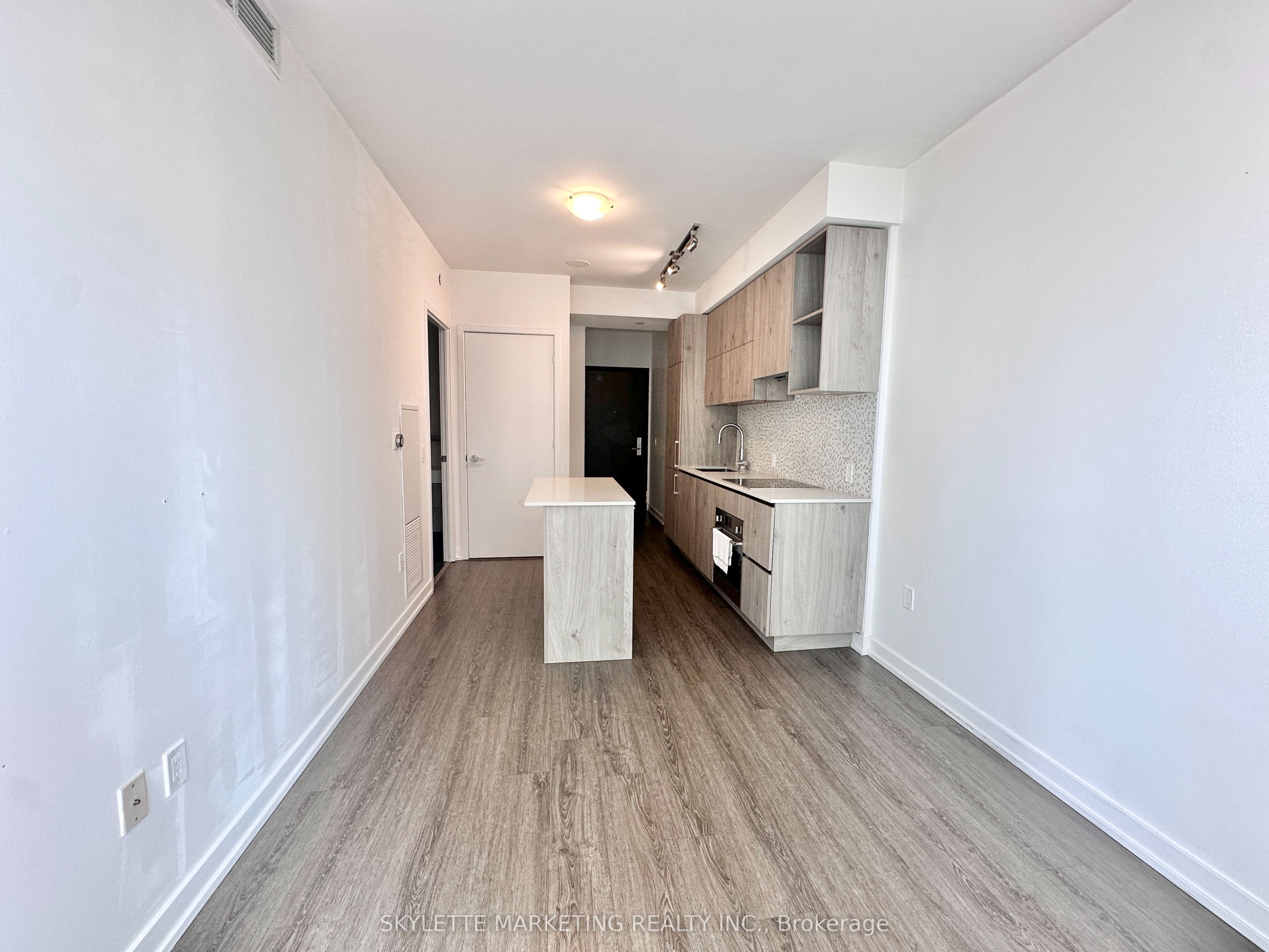 1 Yorkville Avenue 3403, Toronto, ON M4W 0B1 photo 3