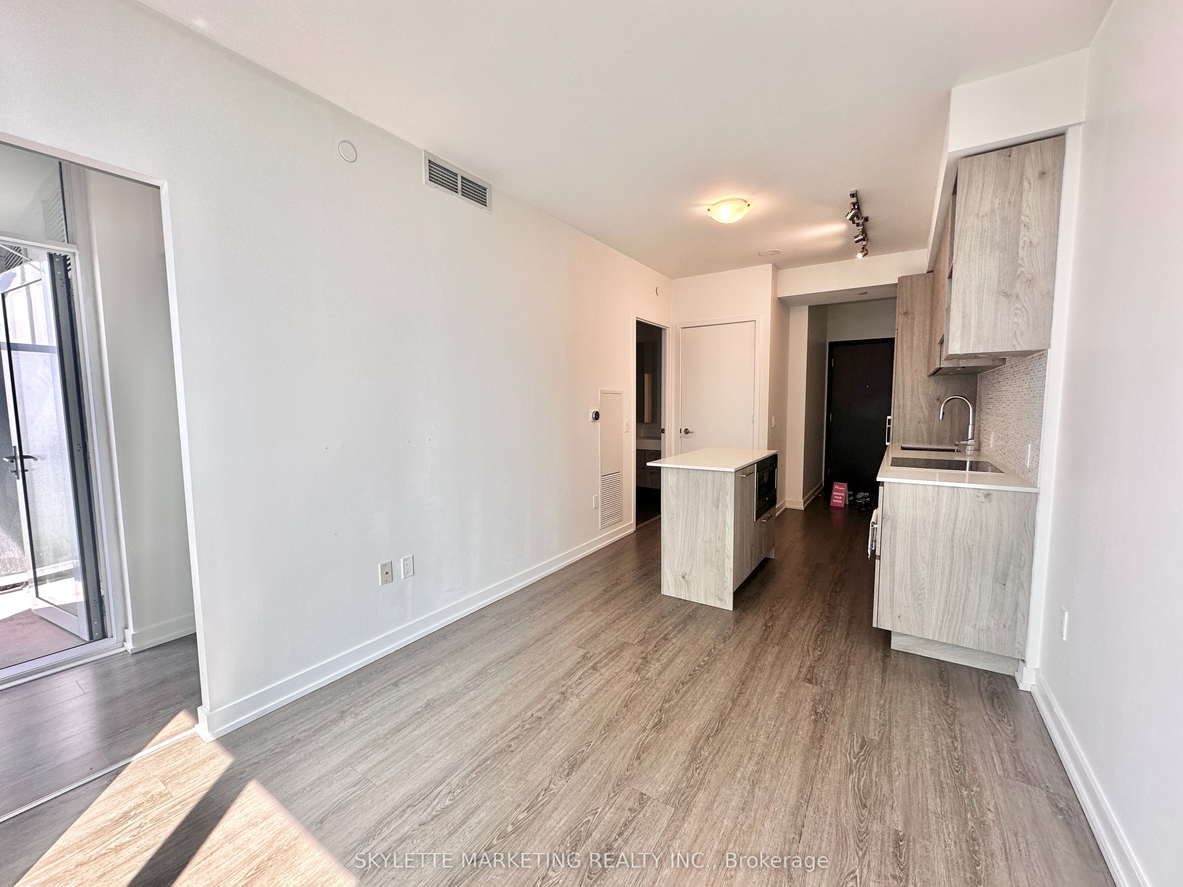 1 Yorkville Avenue 3403, Toronto, ON M4W 0B1 photo 5