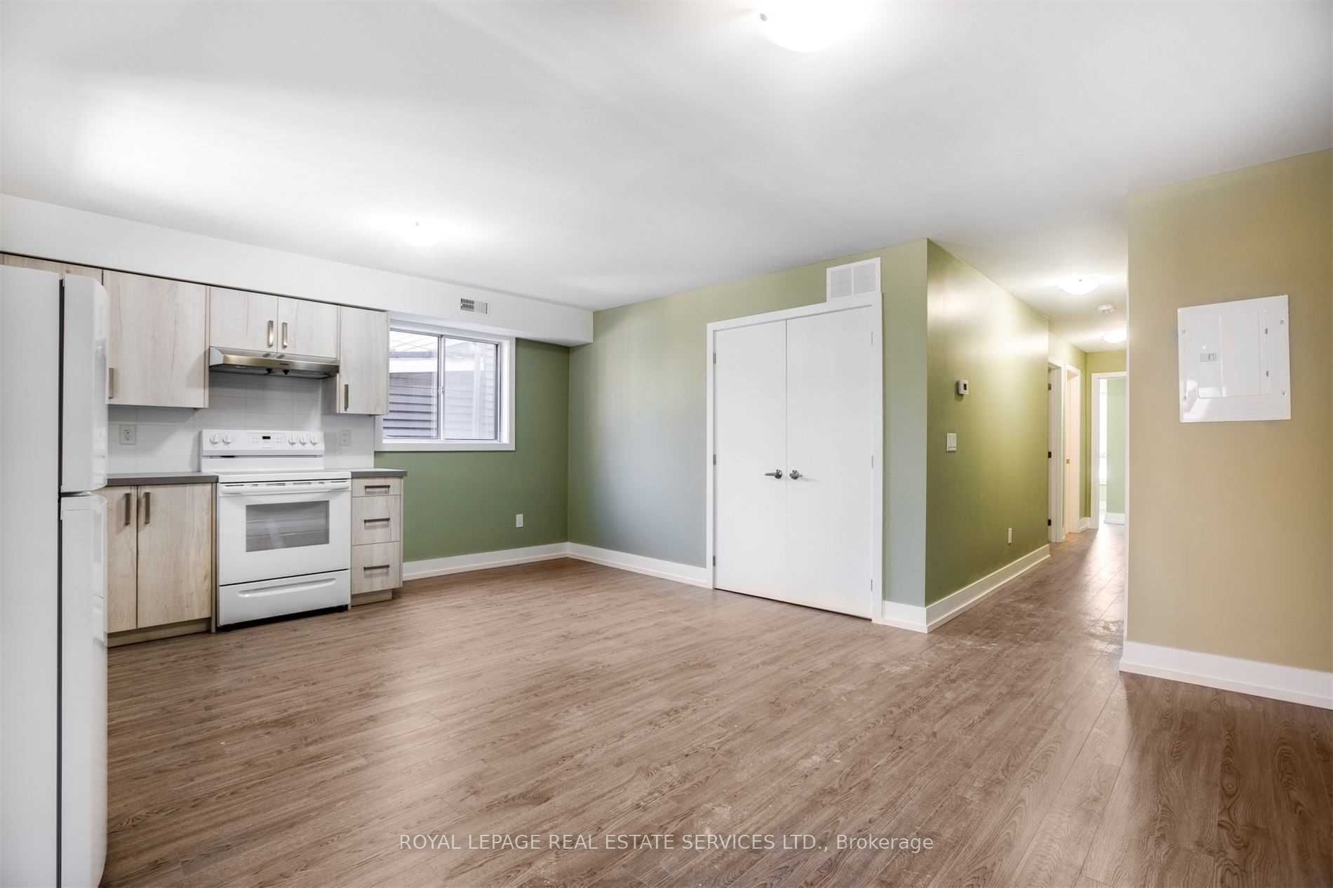86 Givins Street Main, Toronto, ON M6J 2X8 photo 4