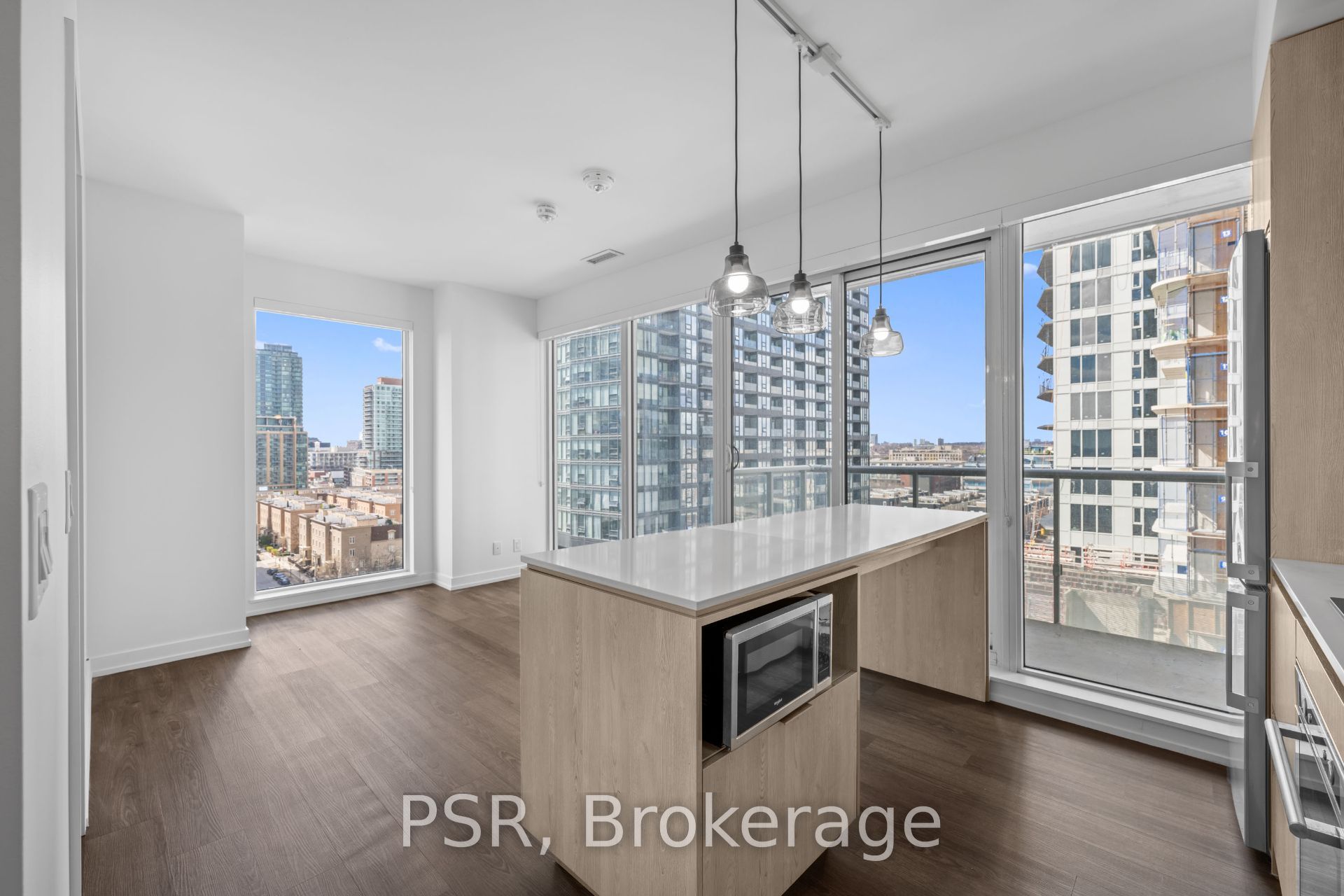 25 Ordnance Street 908, Toronto, ON M6K 0E9 photo 2