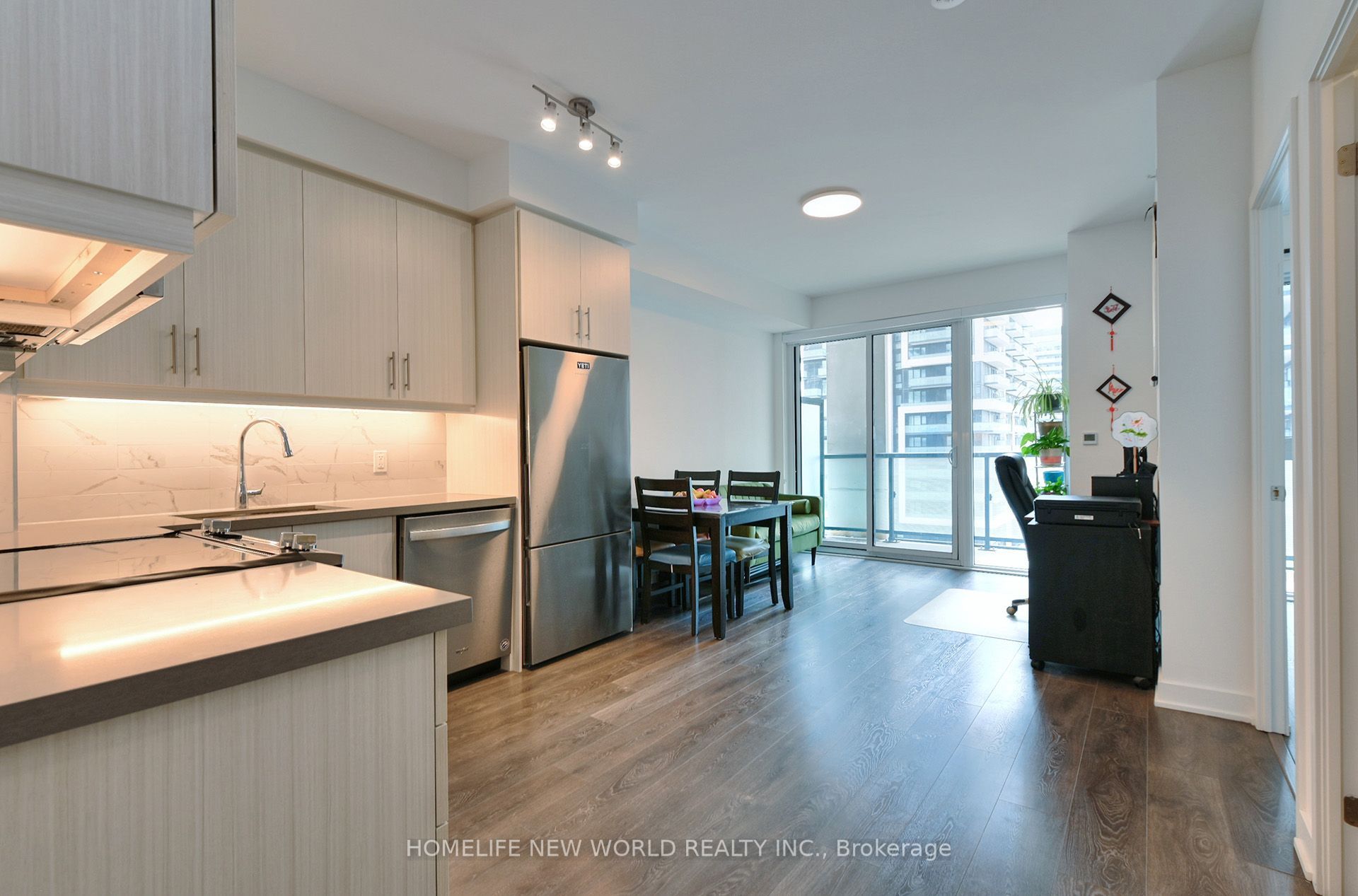 18 Parkview Avenue 811, Toronto, ON M2N 7H7 photo 5