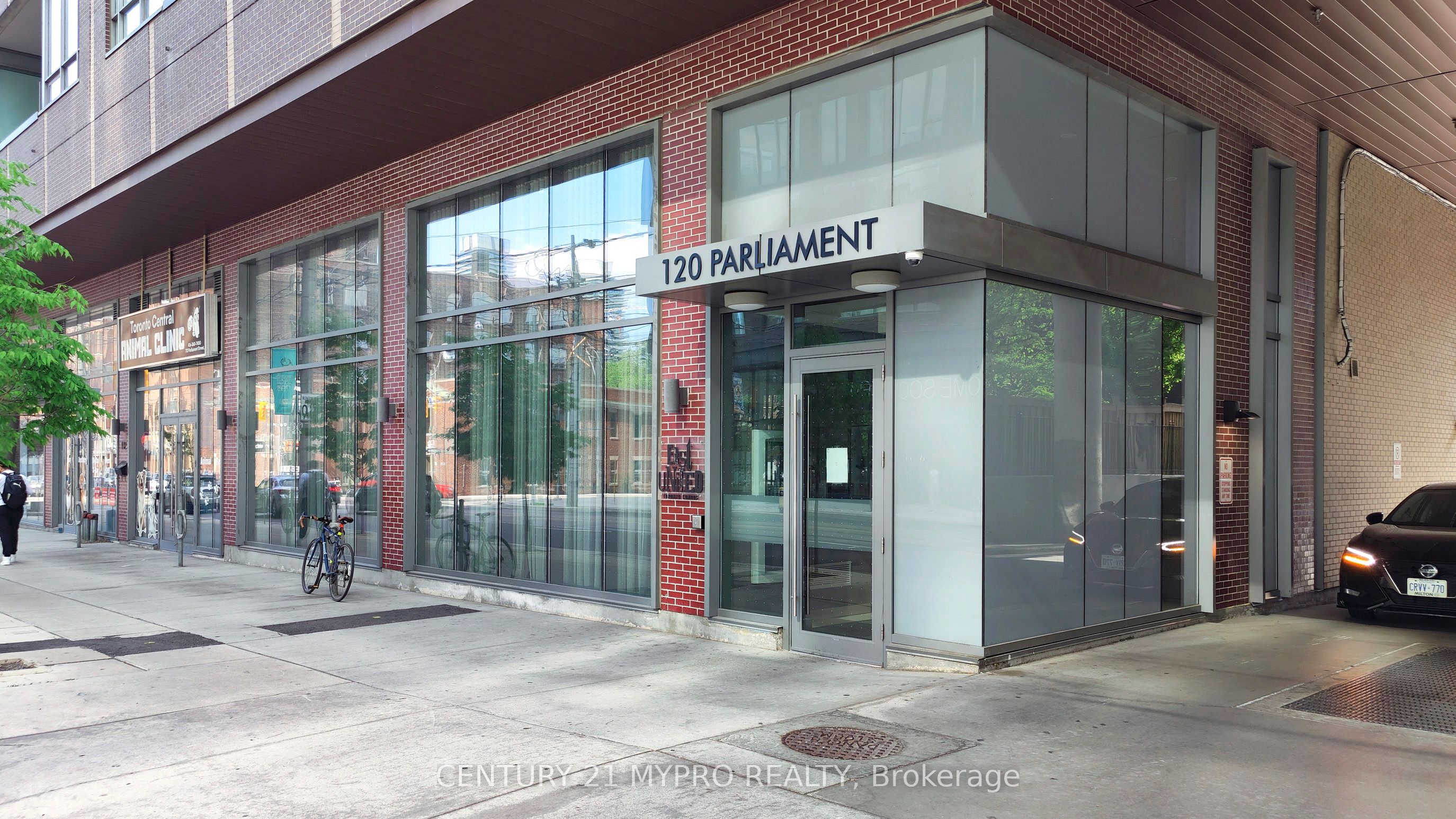 120 Parliament Street 404, Toronto, ON M5A 0N6