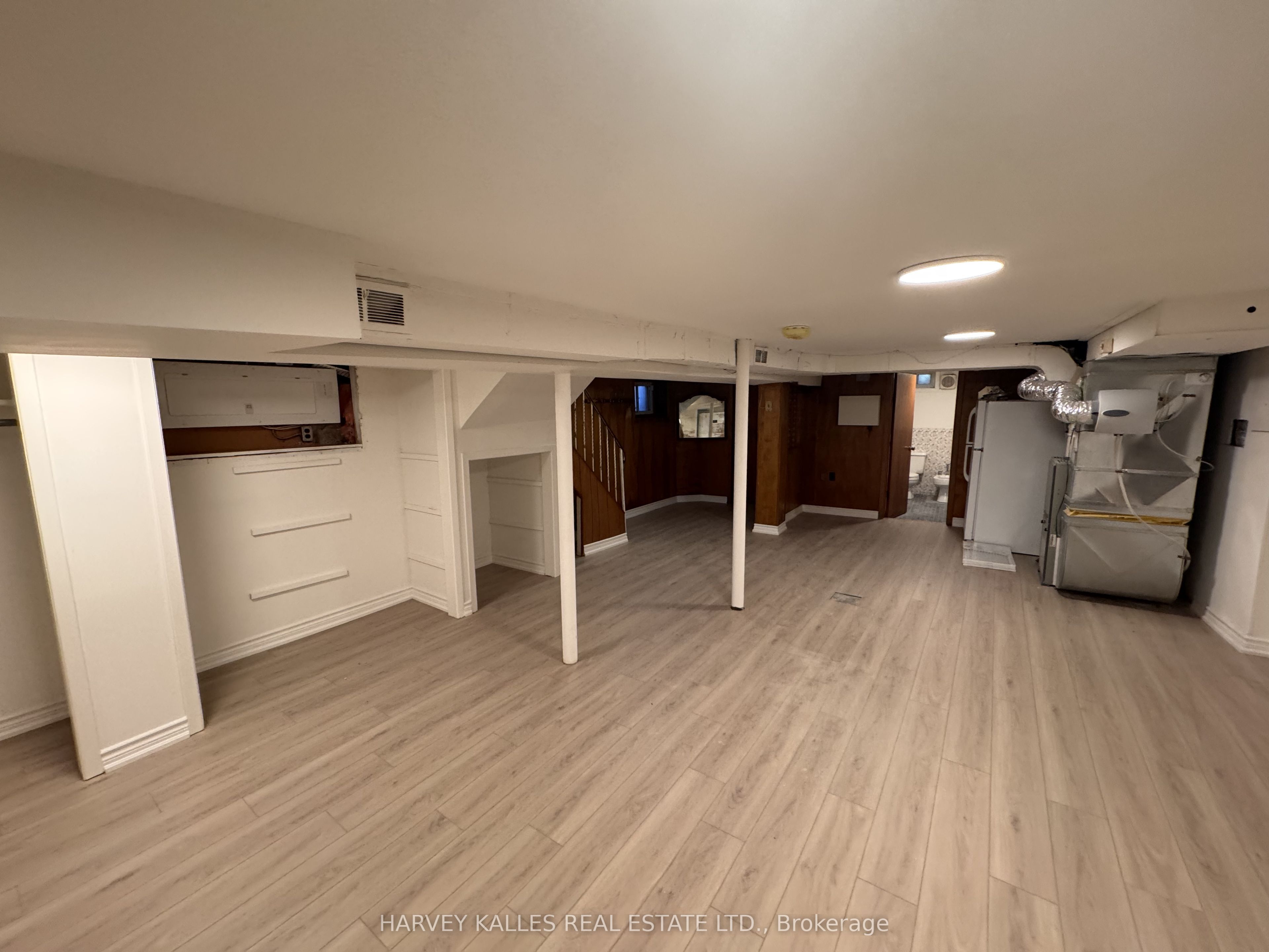 628 Manning Avenue, Toronto, ON M6G 2V9 photo 3
