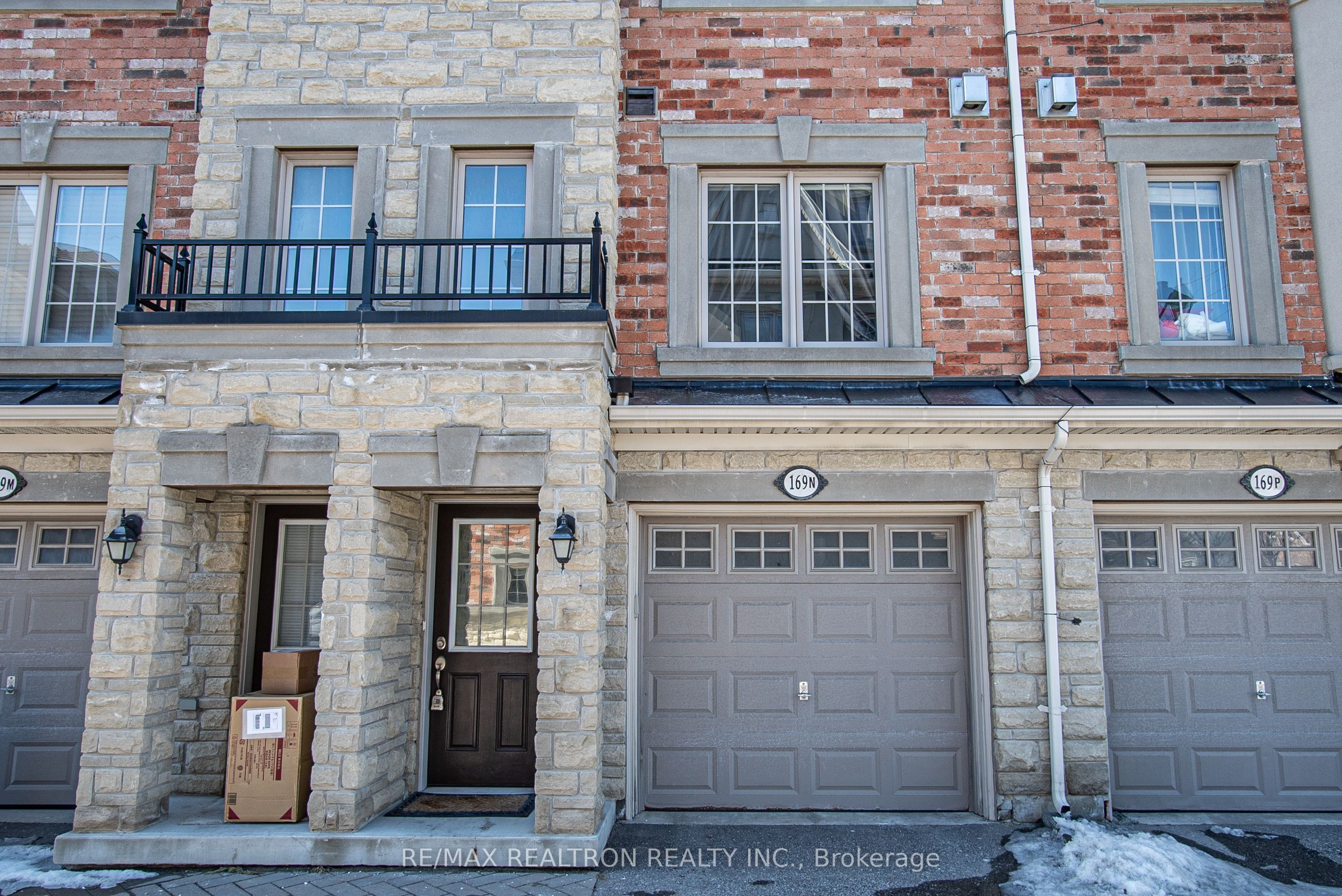 169N Finch Avenue E, Toronto, ON M2N 4R8 photo 2