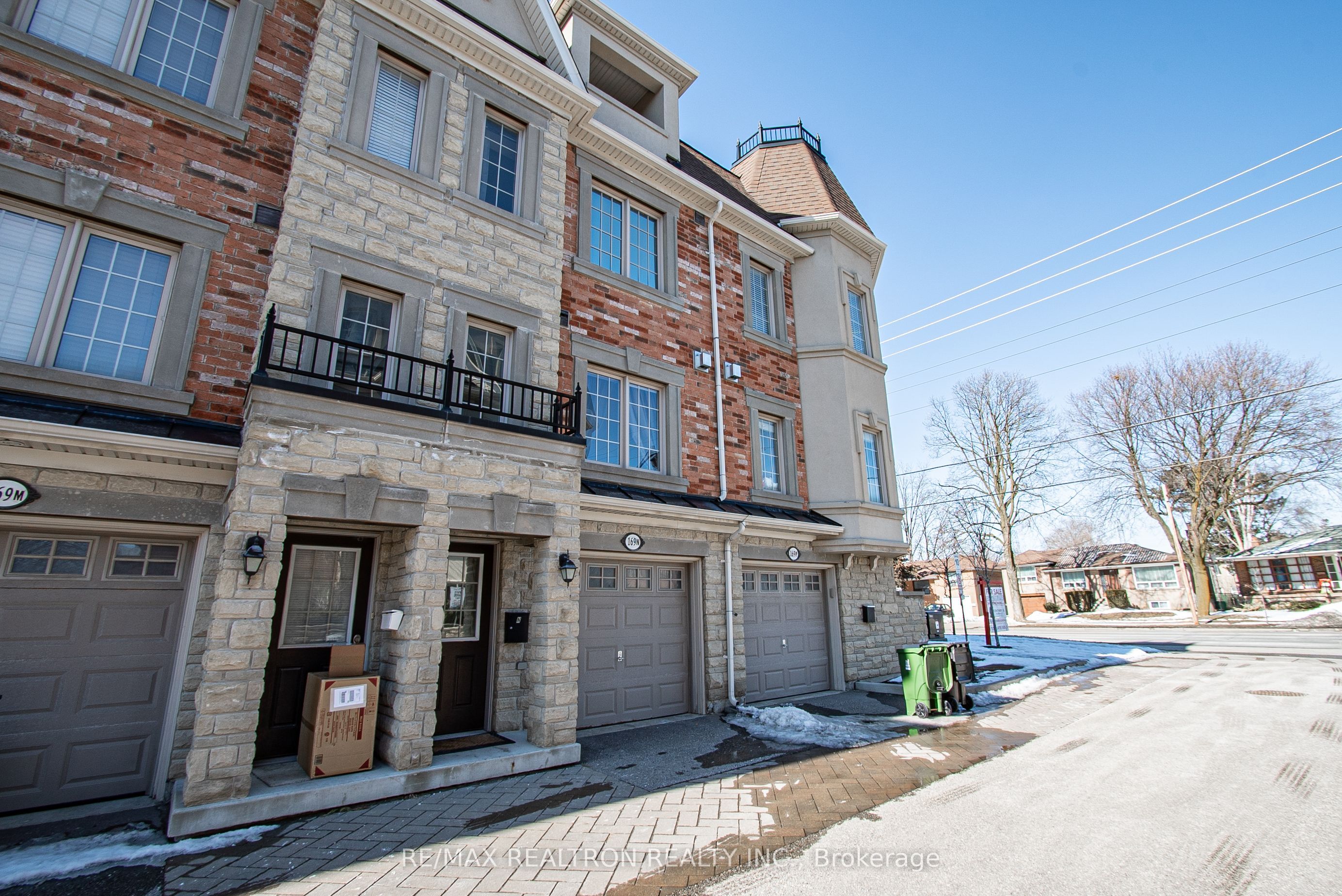 169N Finch Avenue E, Toronto, ON M2N 4R8 photo 3