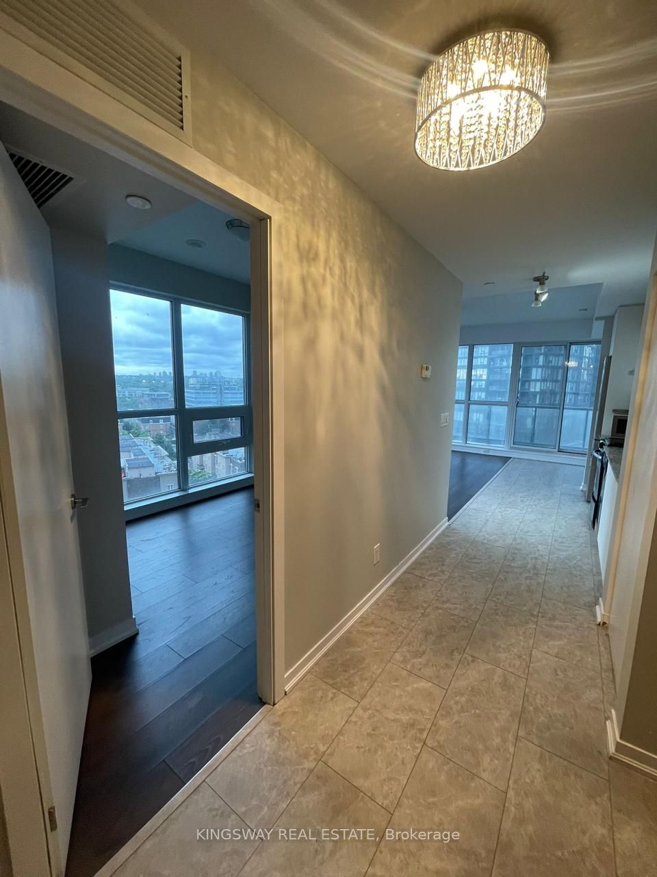 51 East Liberty Street 1005, Toronto, ON M6K 3P8 photo 2